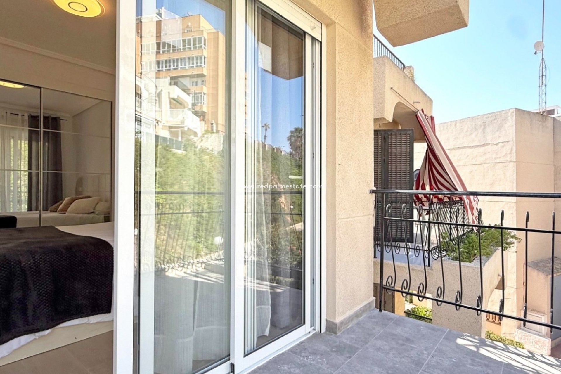 Återförsäljning - Lägenheter -
Torrevieja