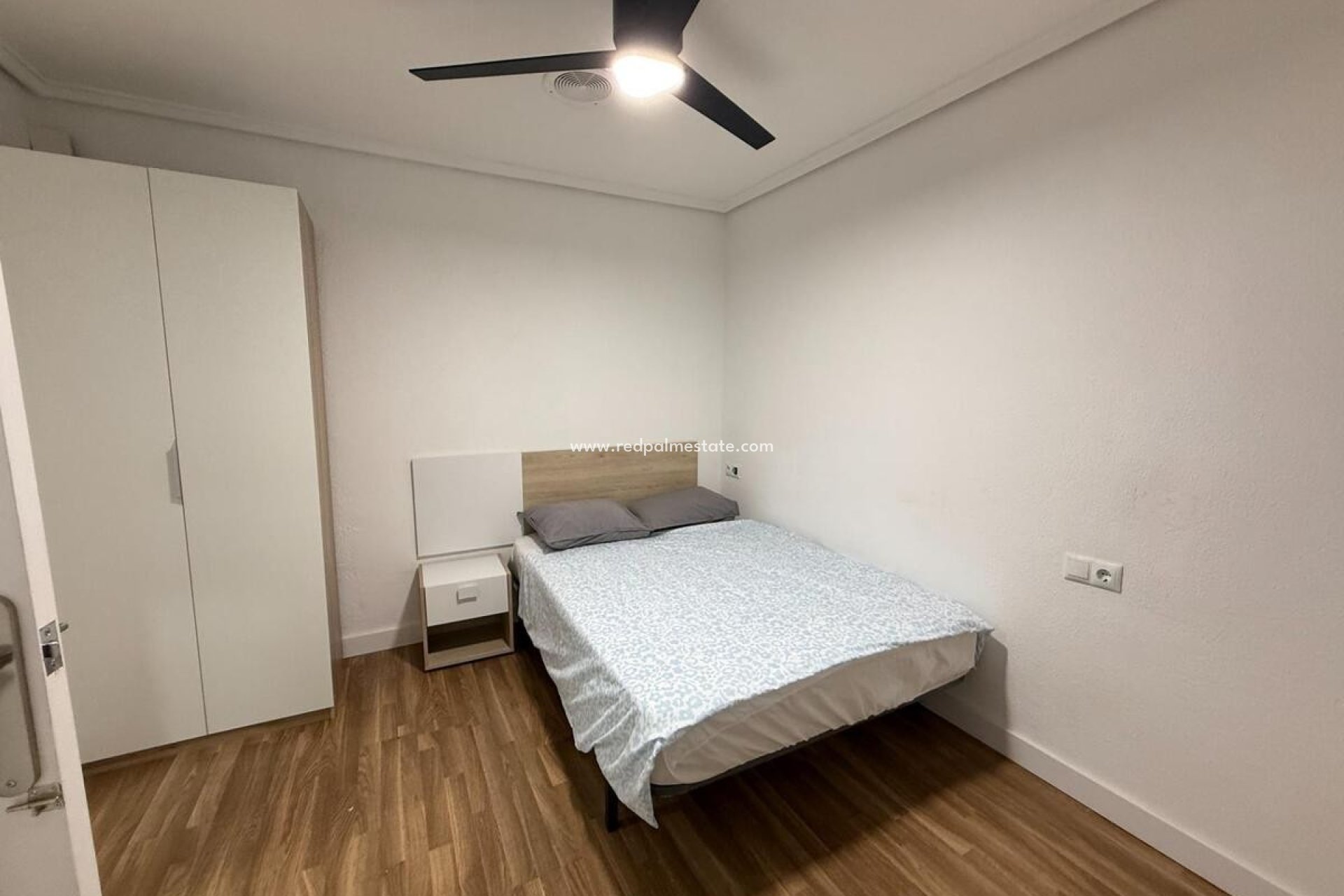 Återförsäljning - Lägenheter -
Torrevieja