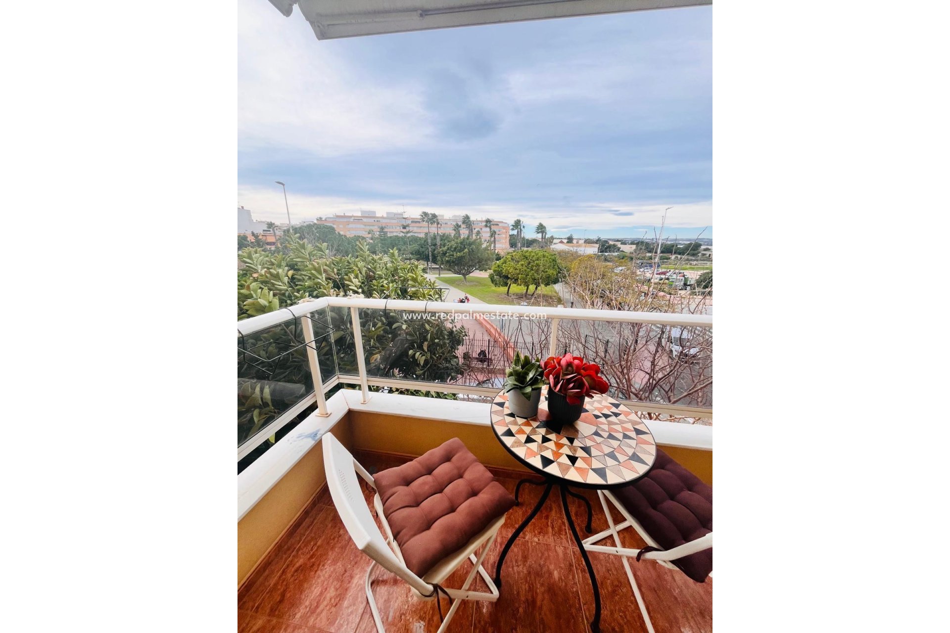 Återförsäljning - Lägenheter -
Torrevieja