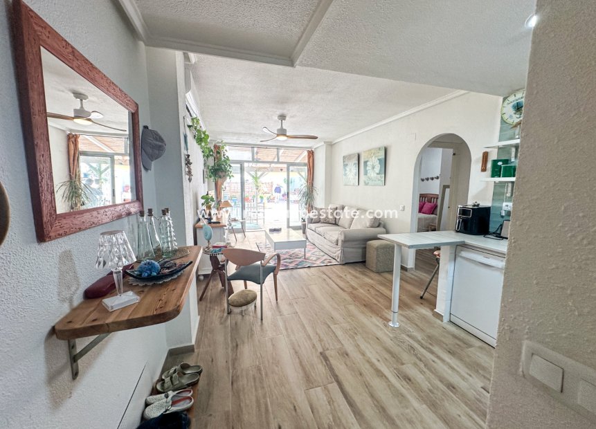 Återförsäljning - Lägenheter -
Torrevieja