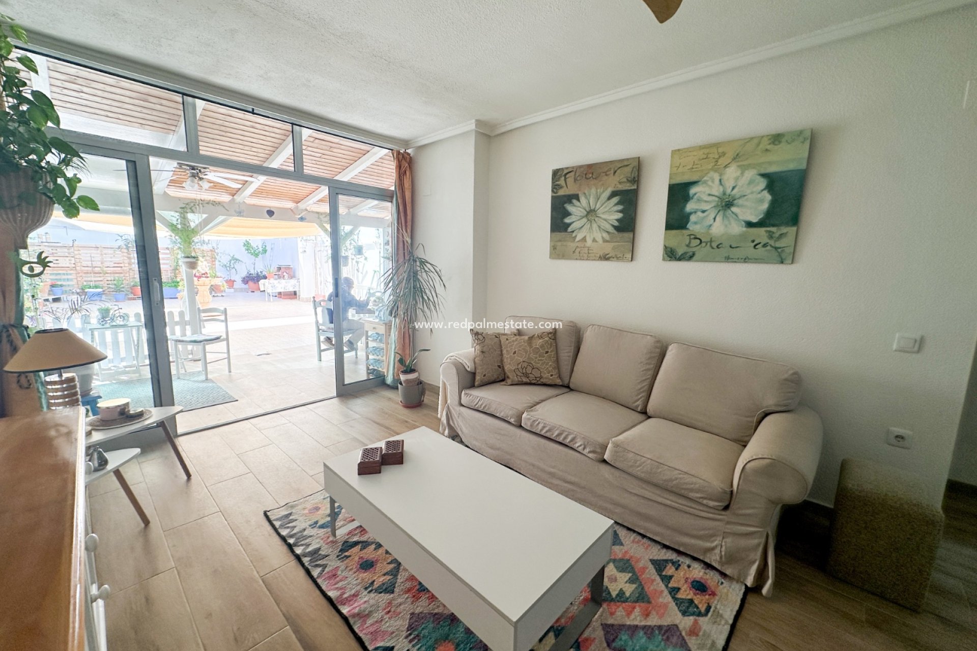 Återförsäljning - Lägenheter -
Torrevieja