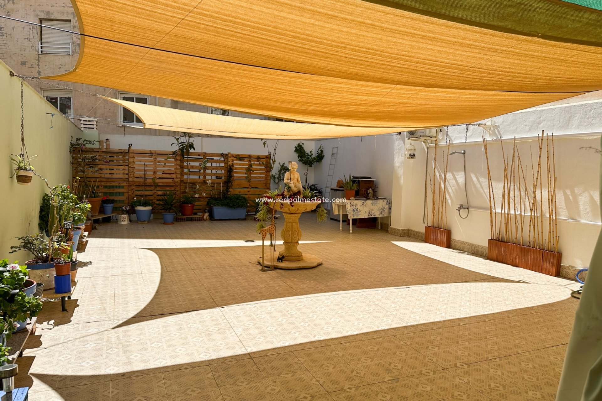 Återförsäljning - Lägenheter -
Torrevieja