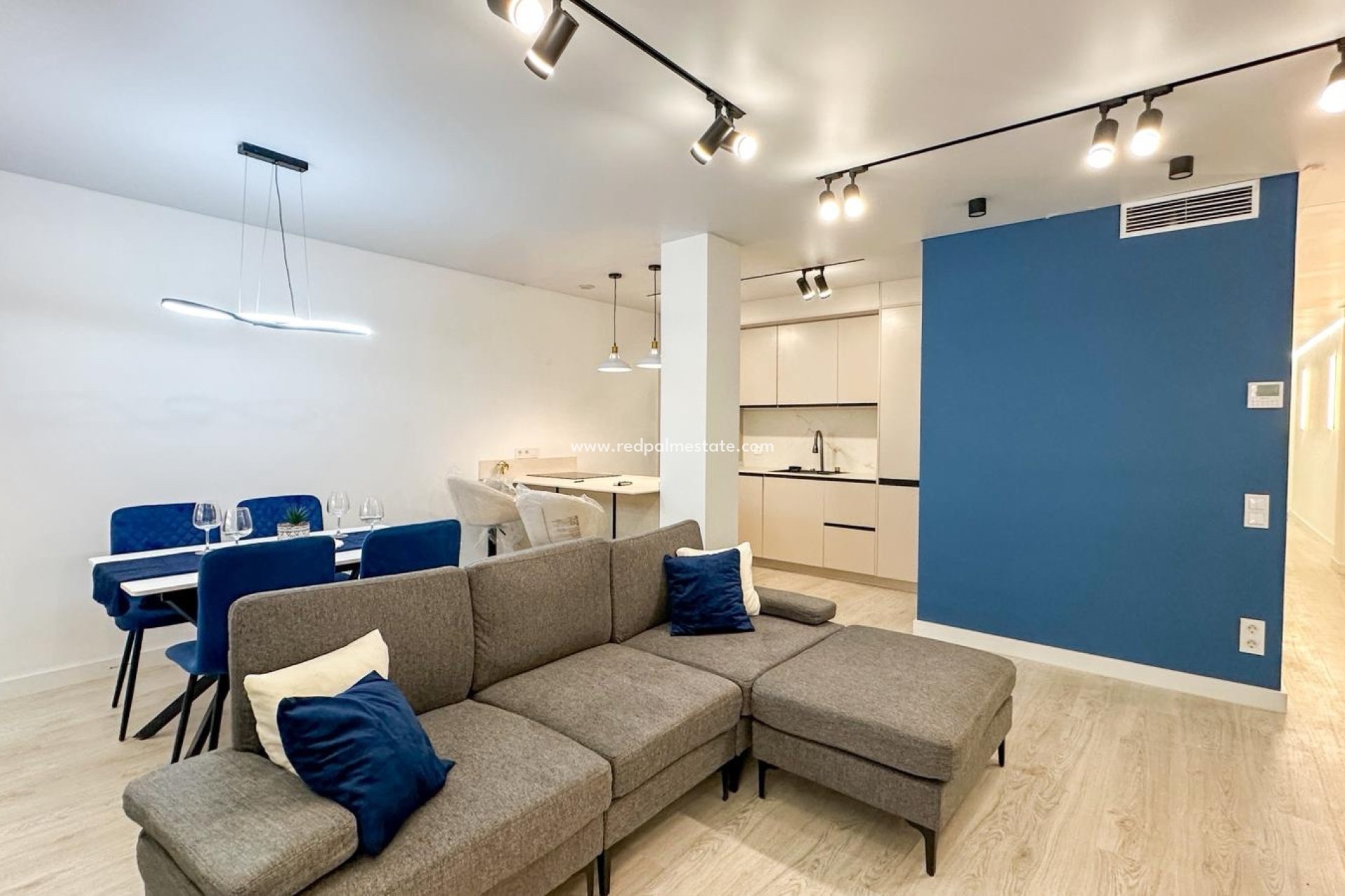 Återförsäljning - Lägenheter -
Torrevieja