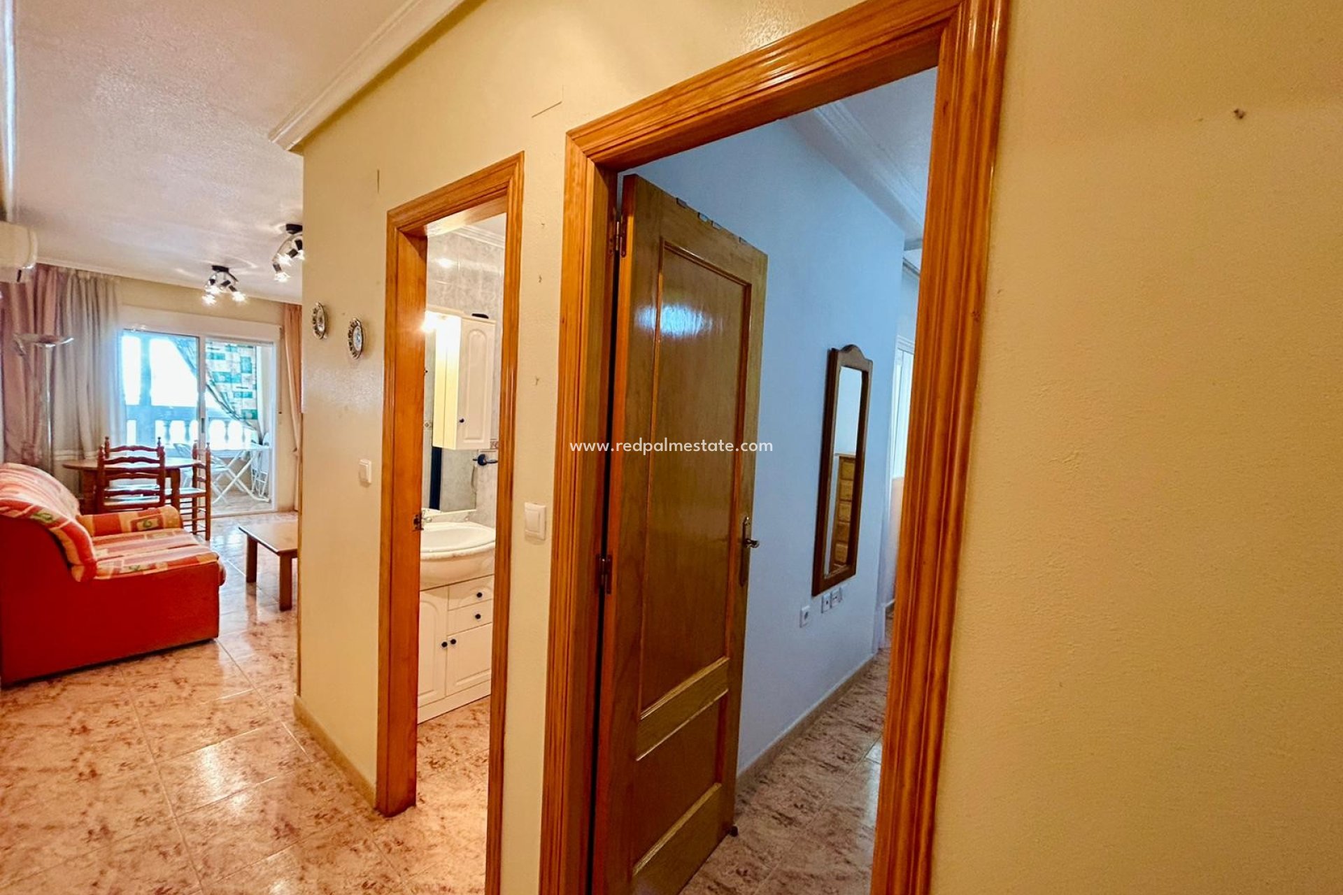 Återförsäljning - Lägenheter -
Torrevieja