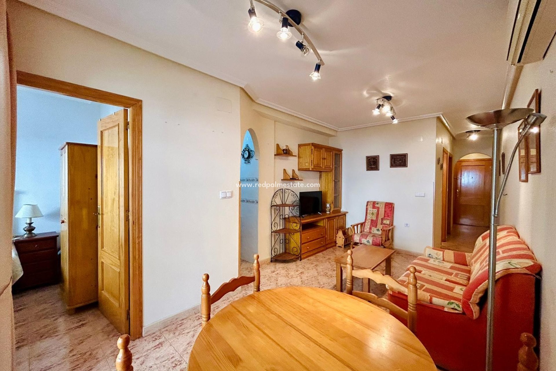 Återförsäljning - Lägenheter -
Torrevieja