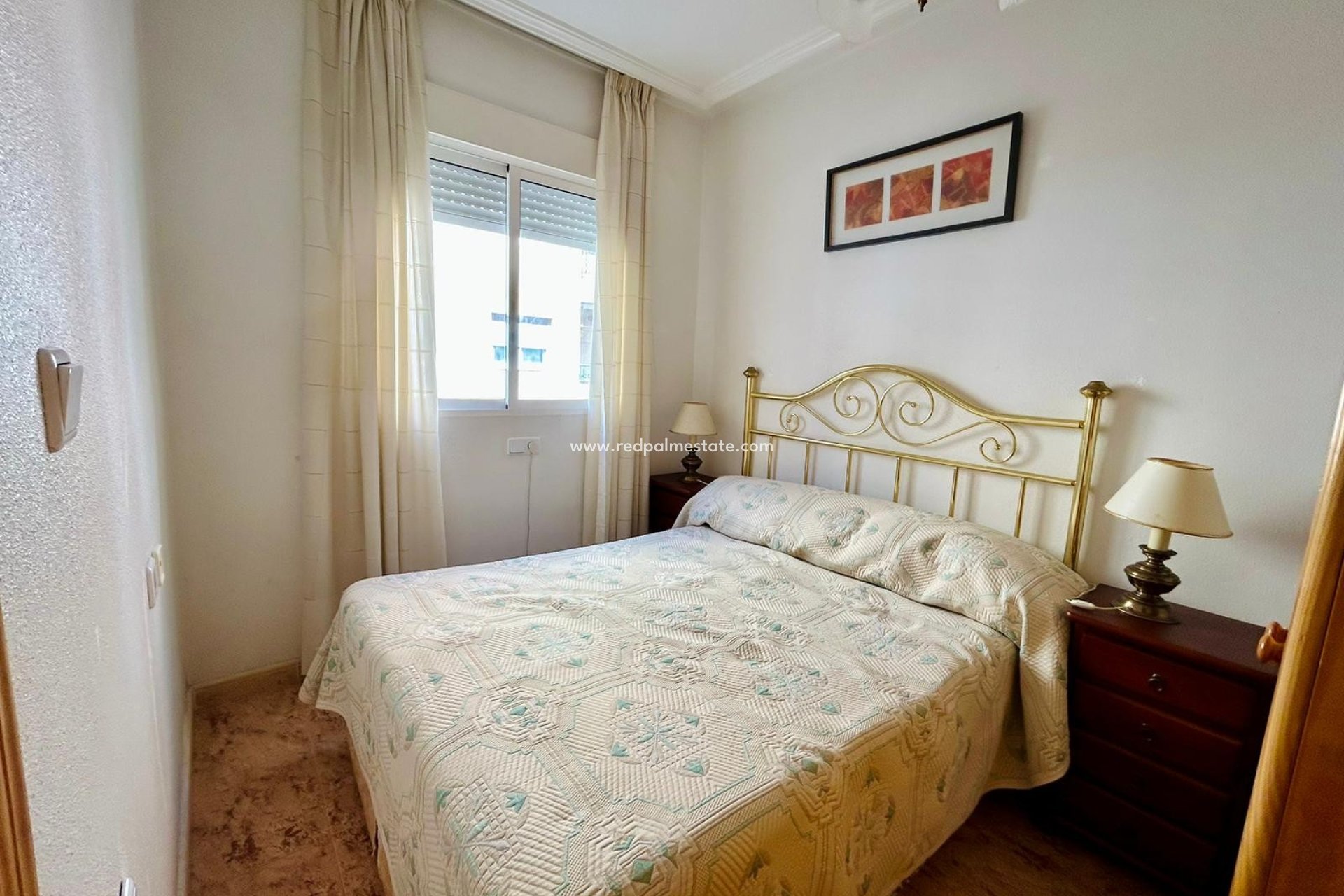 Återförsäljning - Lägenheter -
Torrevieja