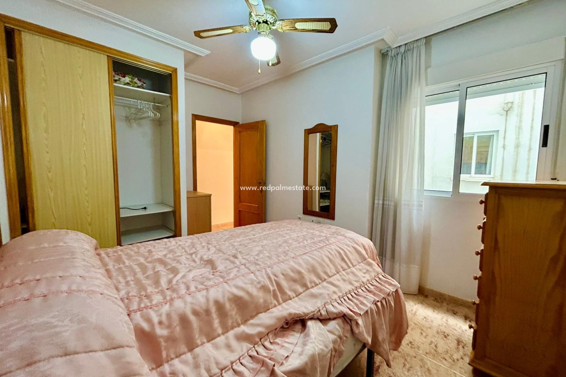 Återförsäljning - Lägenheter -
Torrevieja