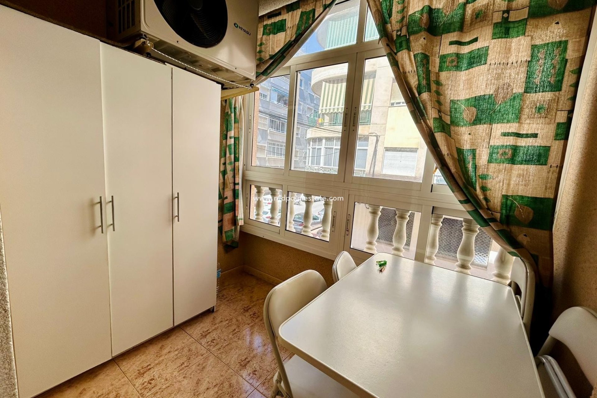 Återförsäljning - Lägenheter -
Torrevieja