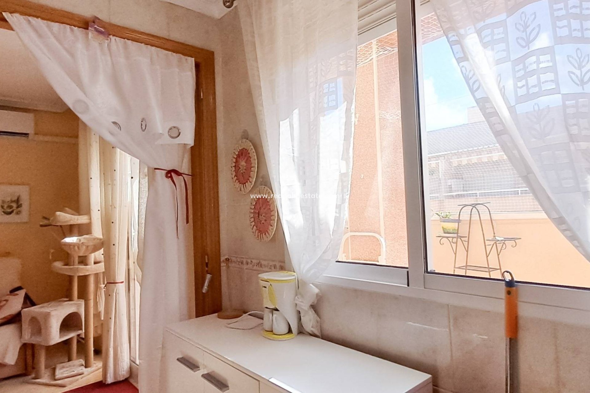 Återförsäljning - Lägenheter -
Torrevieja