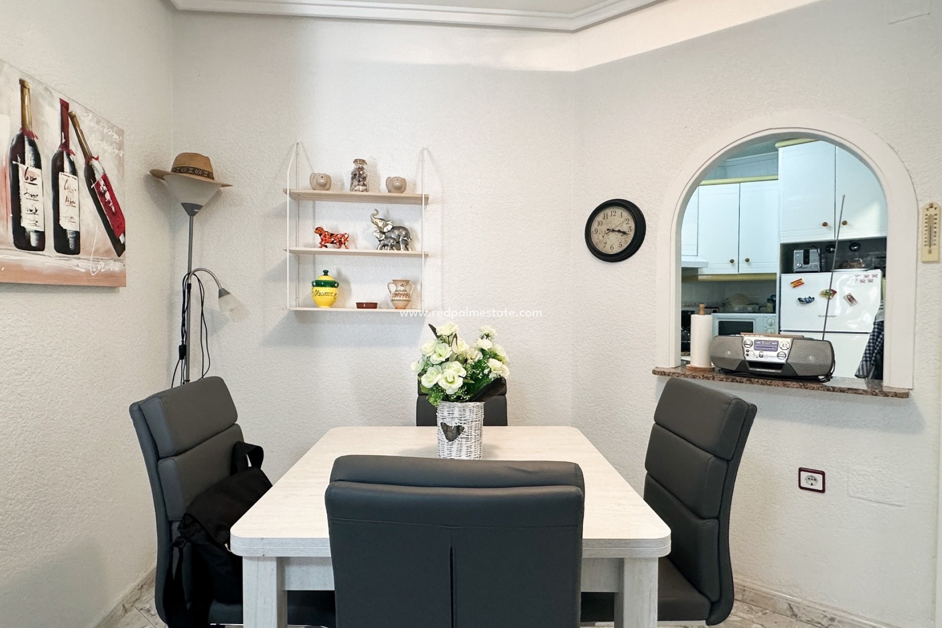 Återförsäljning - Lägenheter -
Torrevieja