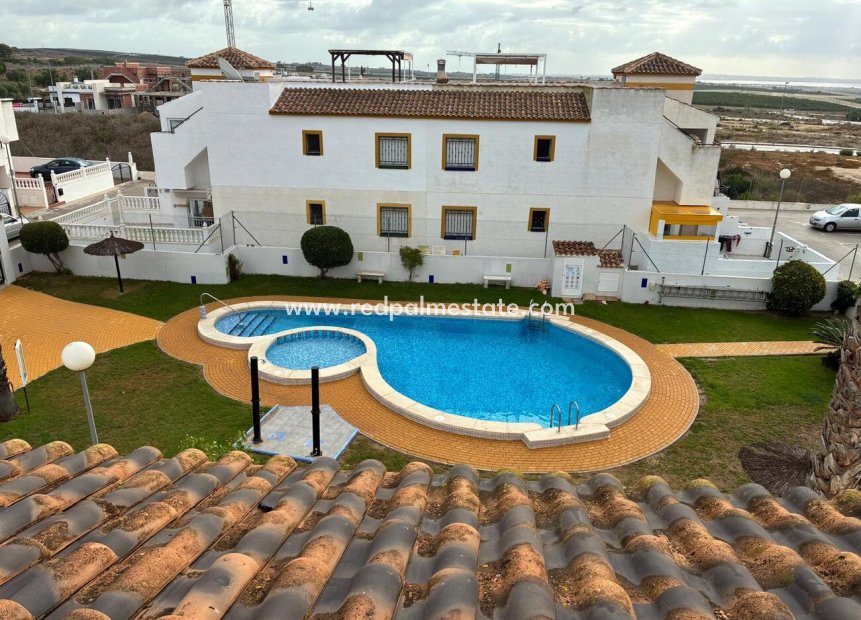 Återförsäljning - Lägenheter -
Vistabella Golf Entre Naranjos - Costa Blanca