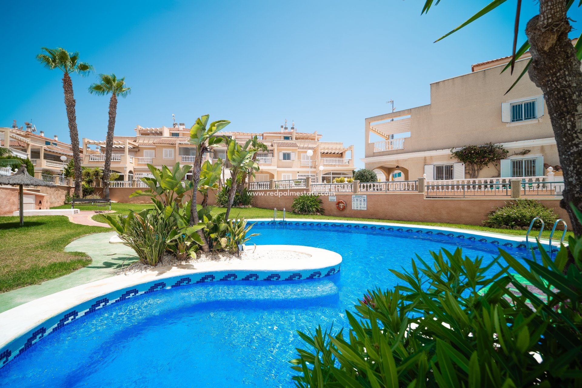 Återförsäljning - Parhus -
Orihuela Costa - Playa Flamenca