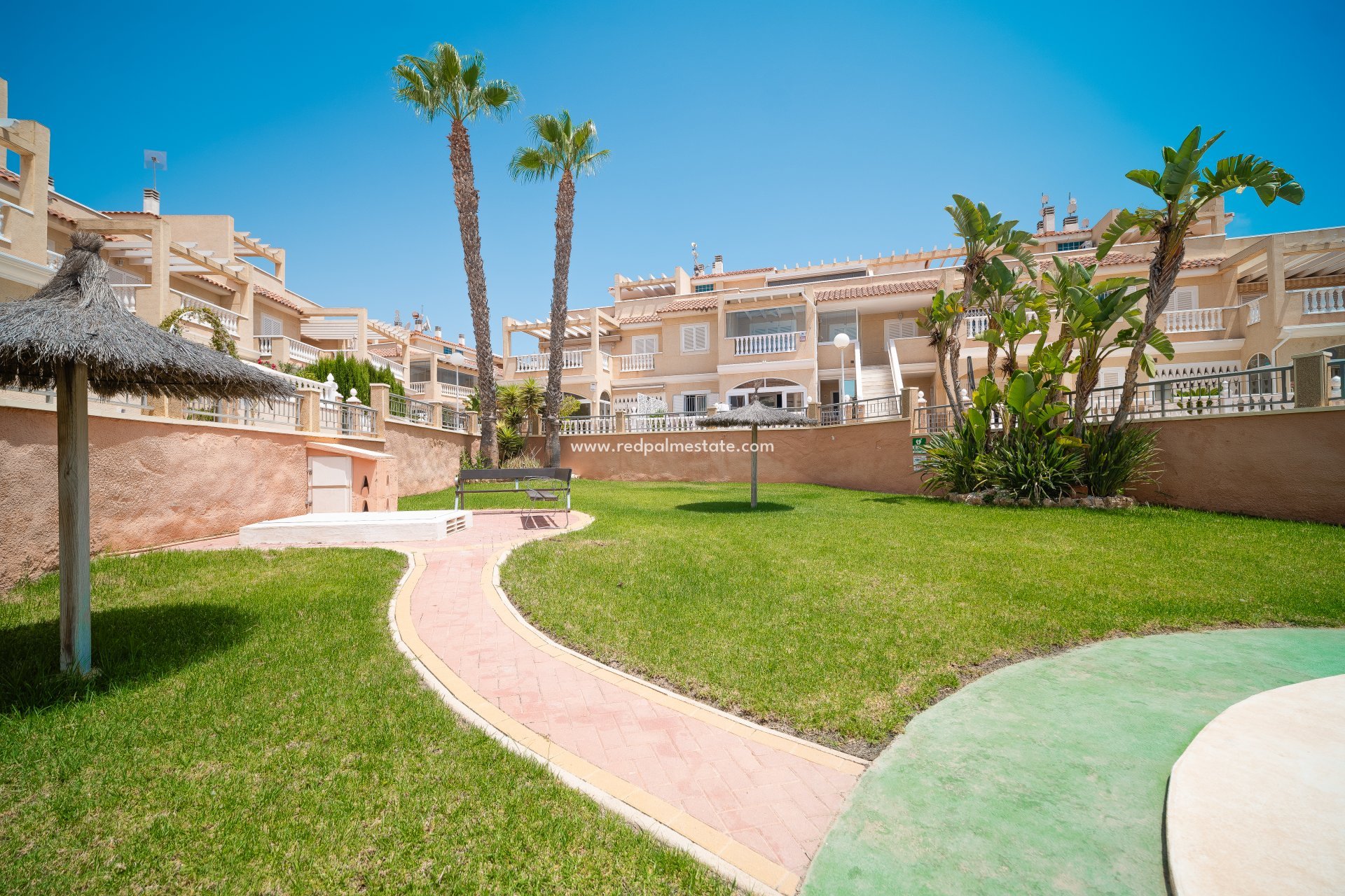 Återförsäljning - Parhus -
Orihuela Costa - Playa Flamenca