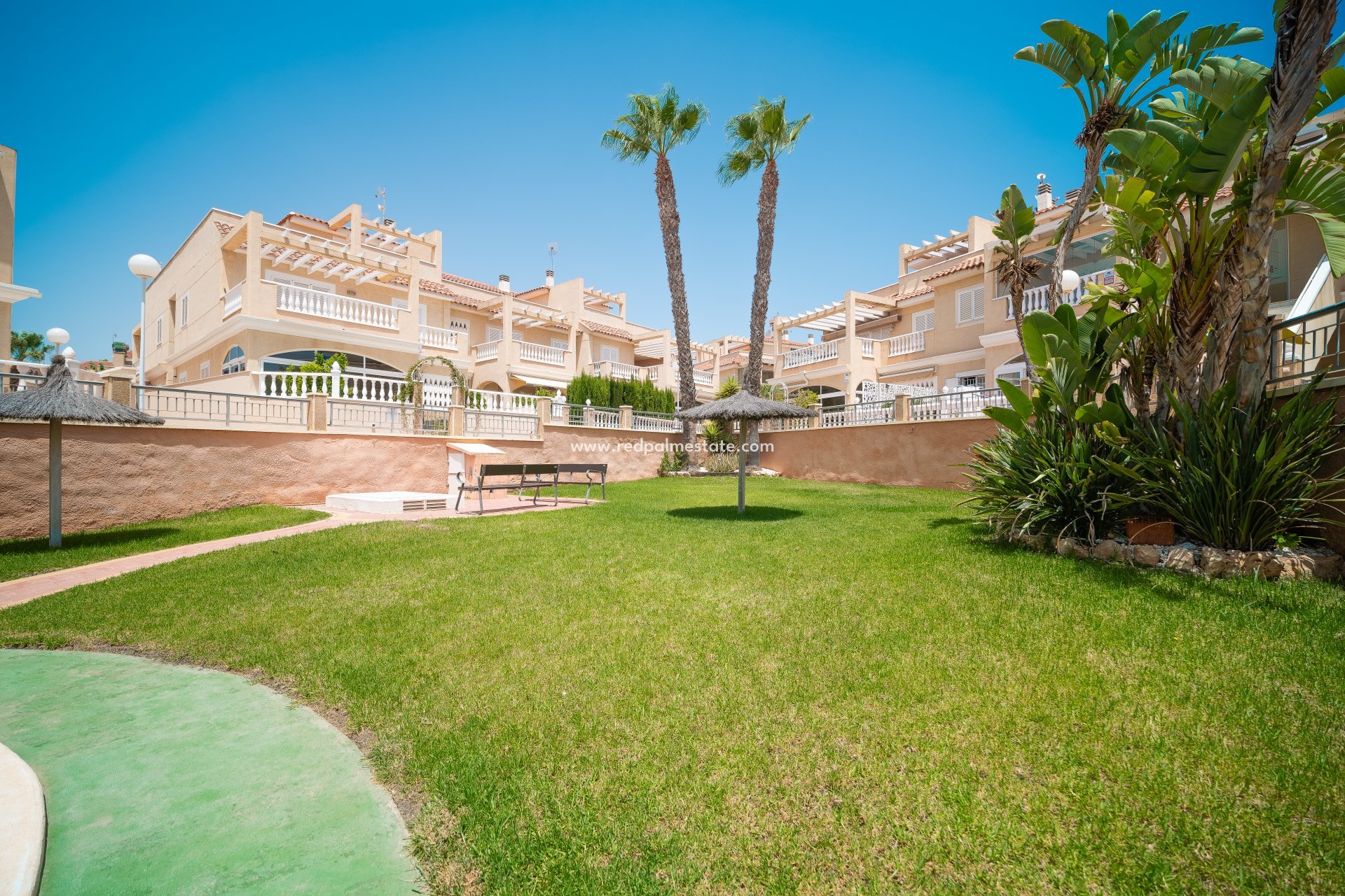 Återförsäljning - Parhus -
Orihuela Costa - Playa Flamenca