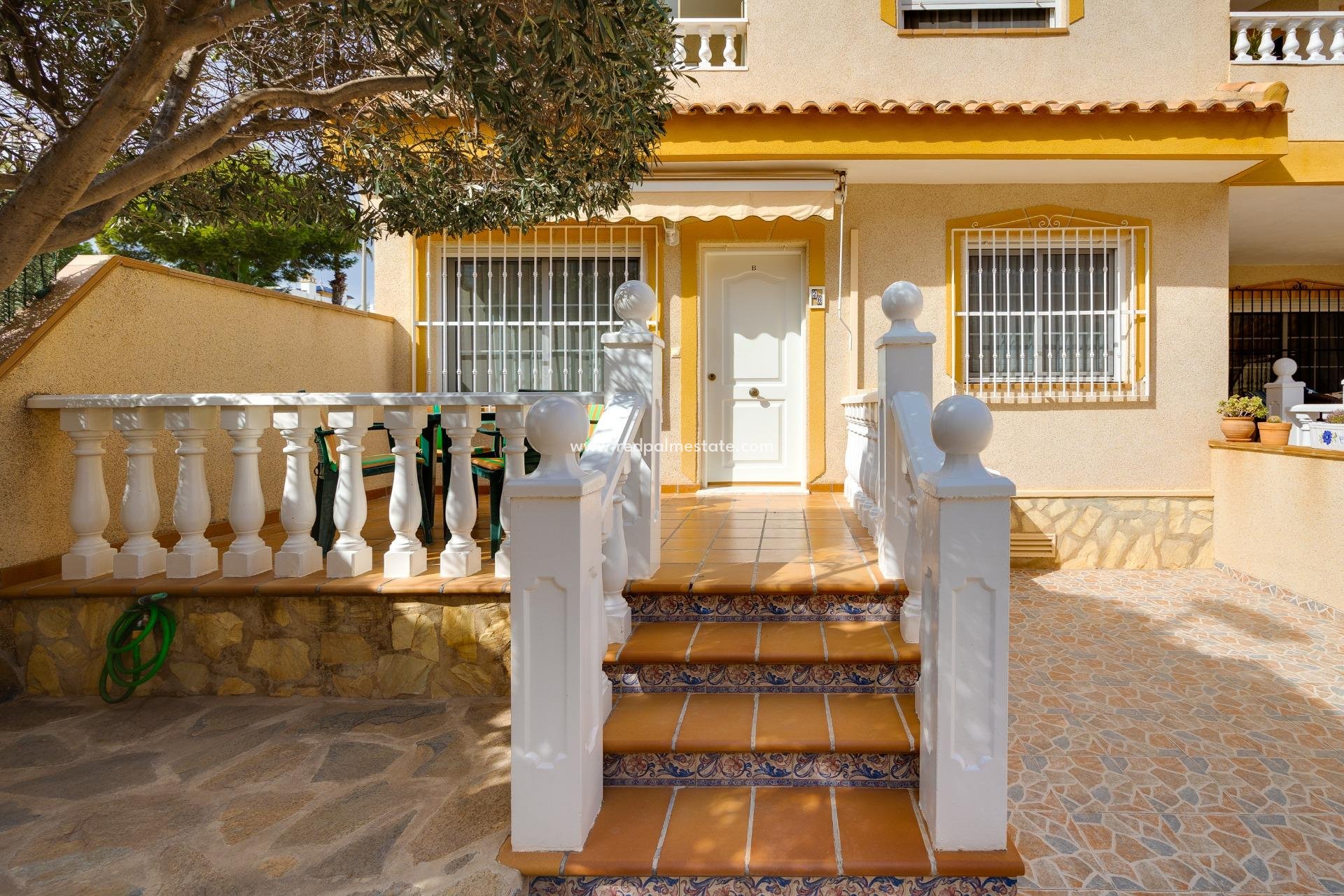 Återförsäljning - Parhus -
Orihuela Costa - Villamartín