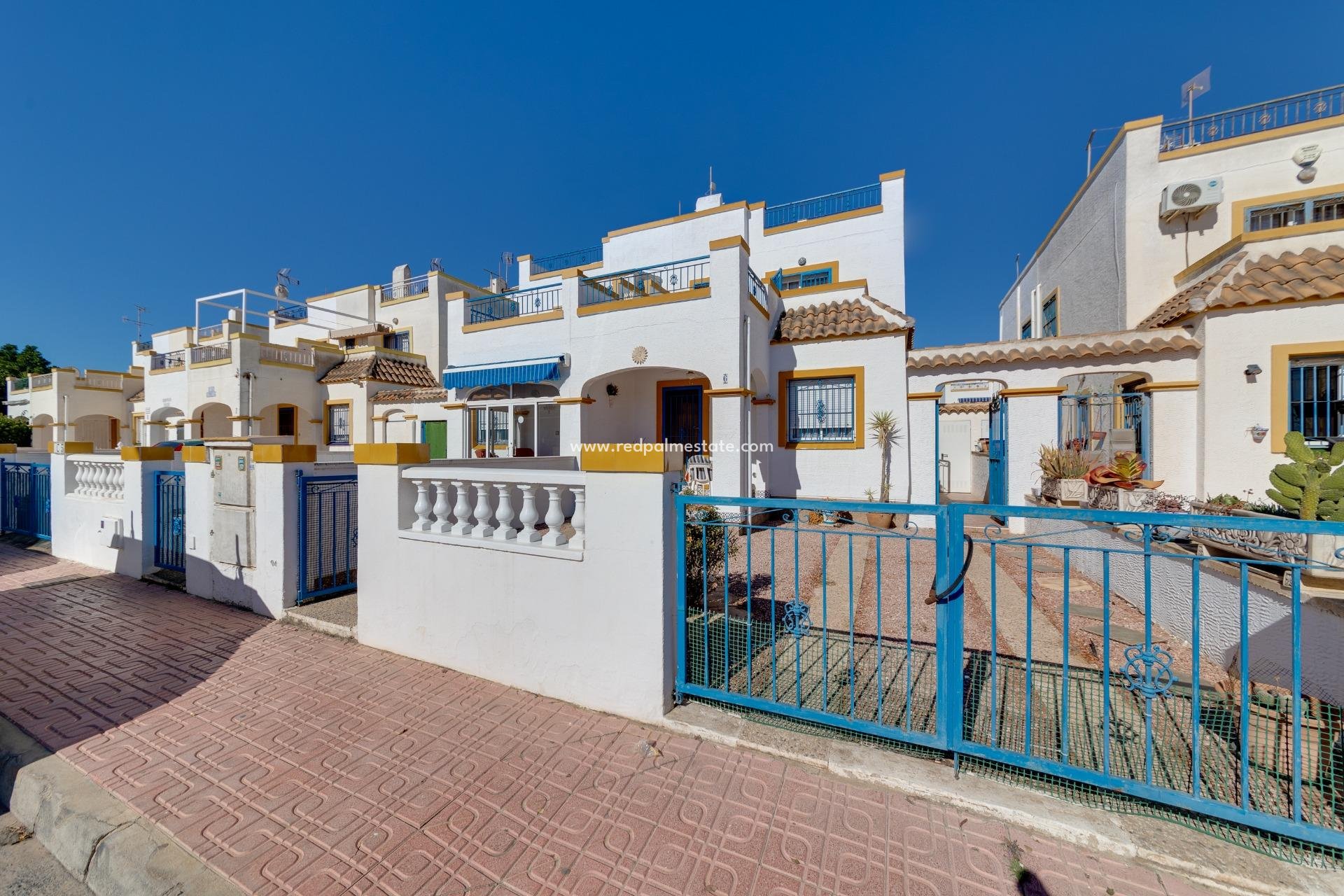 Återförsäljning - Parhus -
Torrevieja - El Limonar