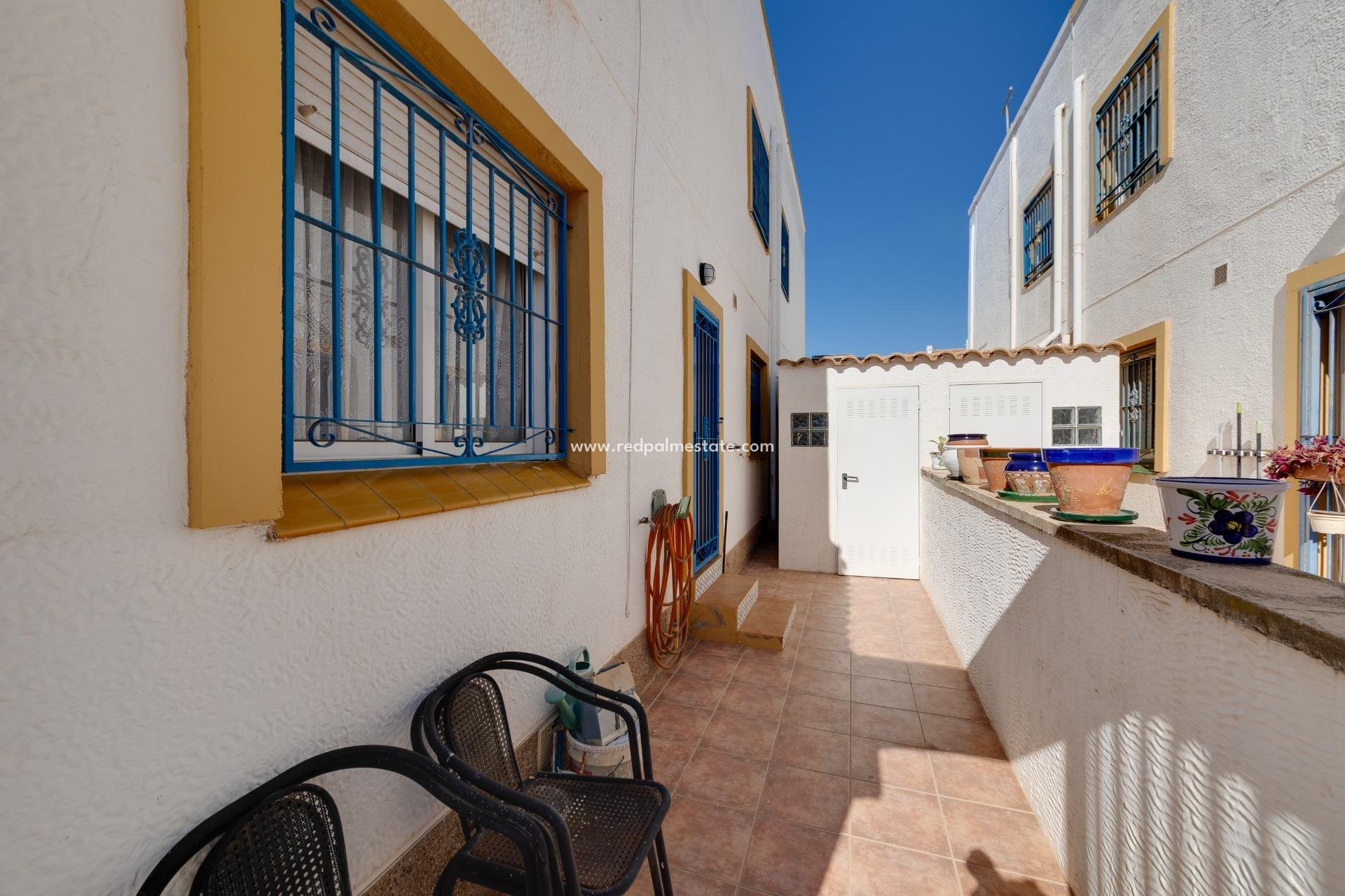 Återförsäljning - Parhus -
Torrevieja - El Limonar