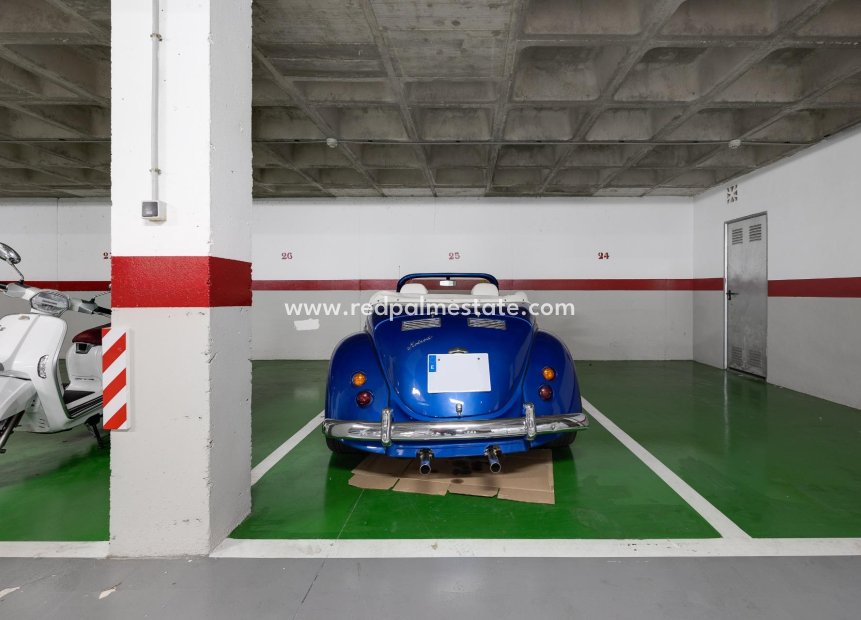 Återförsäljning - Parkering -
Torrevieja - Centro Torrevieja