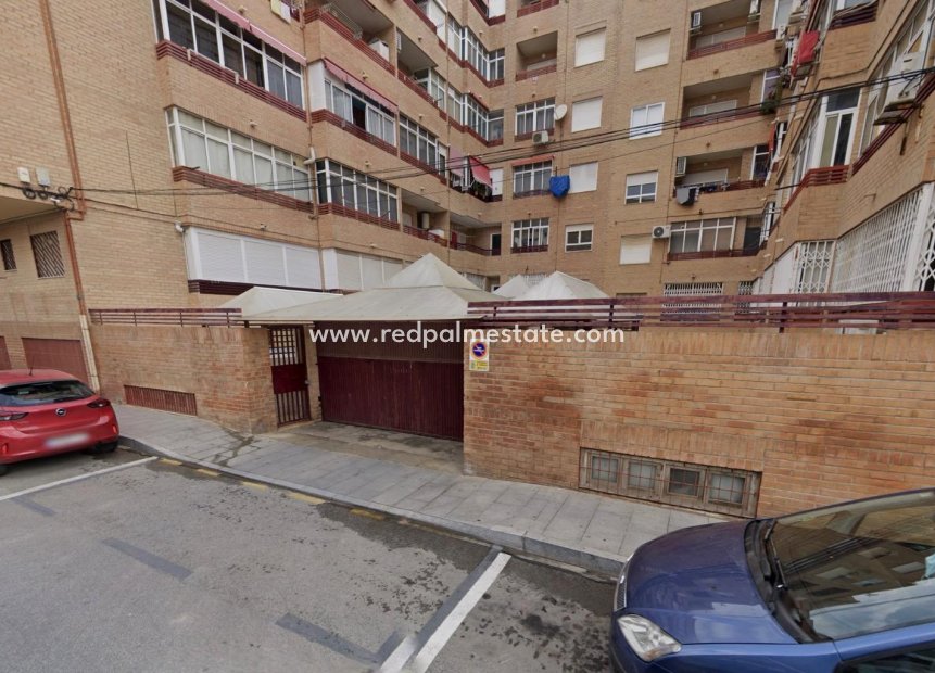 Återförsäljning - Parkering -
Torrevieja - El molino