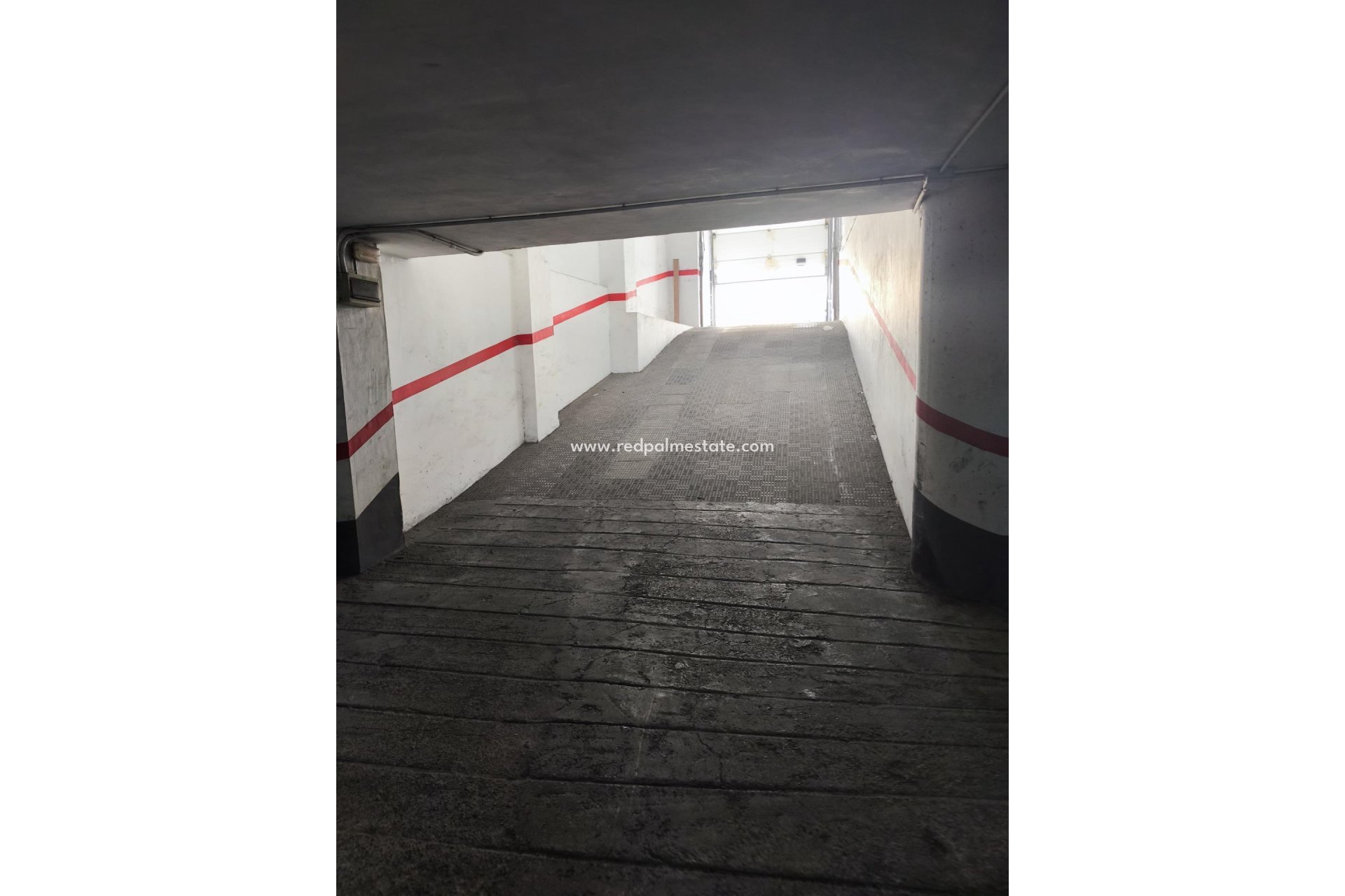 Återförsäljning - Parkering -
Torrevieja - Playa de los Locos