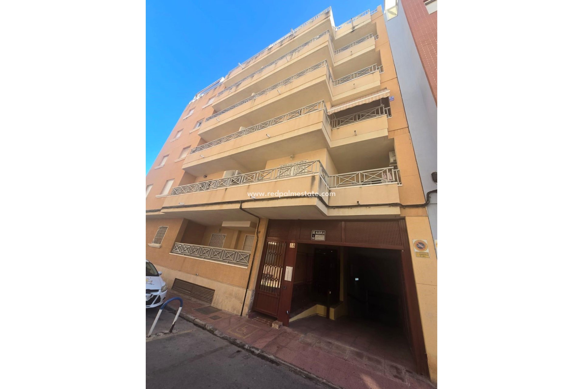 Återförsäljning - Parkering -
Torrevieja - Playa del Cura