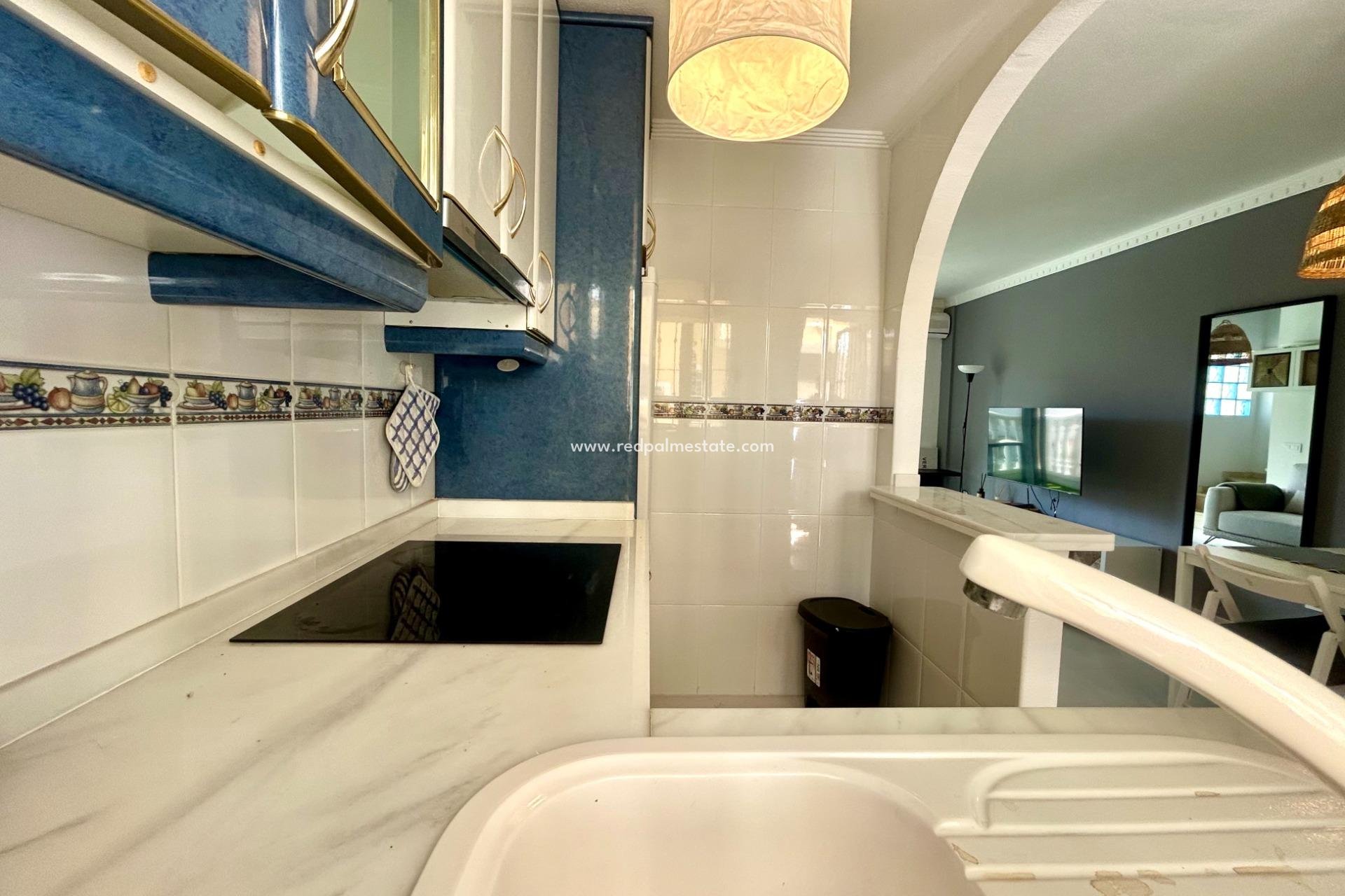 Återförsäljning - Radhus -
Algorfa - Inland