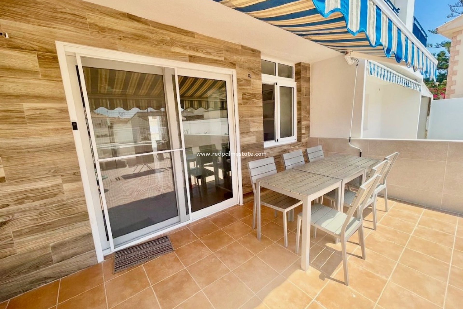 Återförsäljning - Radhus -
Aquilas