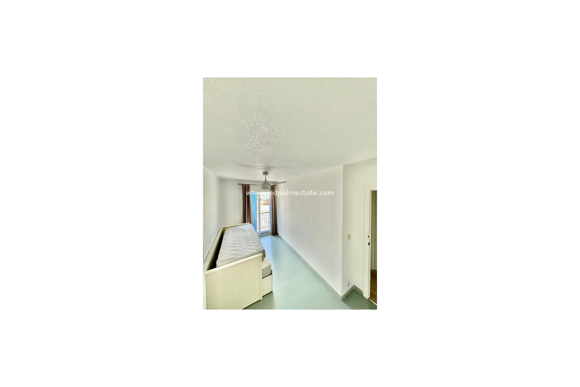 Återförsäljning - Radhus -
Aquilas