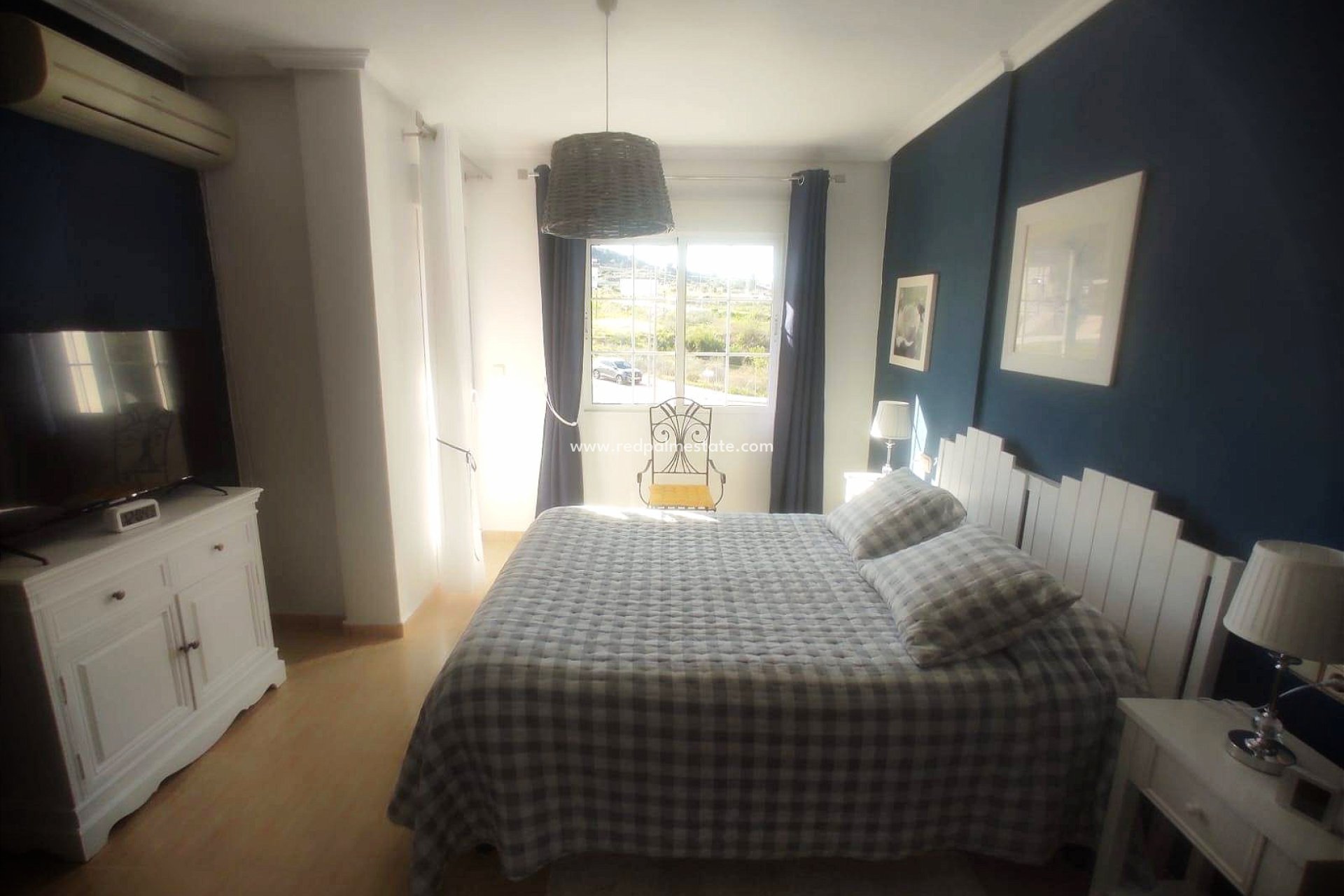 Återförsäljning - Radhus -
Bigastro