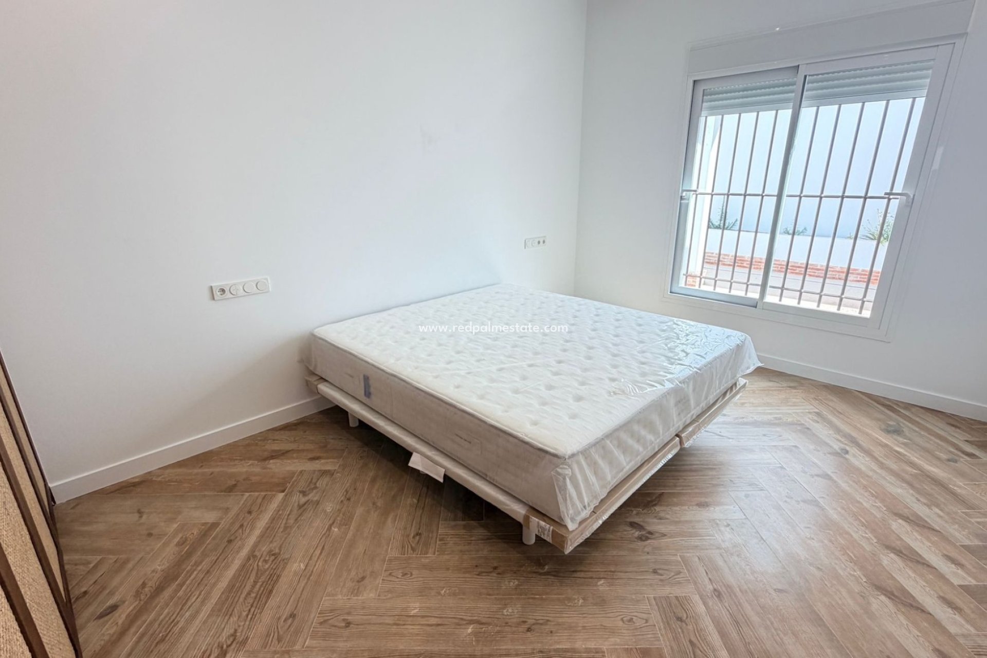 Återförsäljning - Radhus -
Catral - Costa Blanca