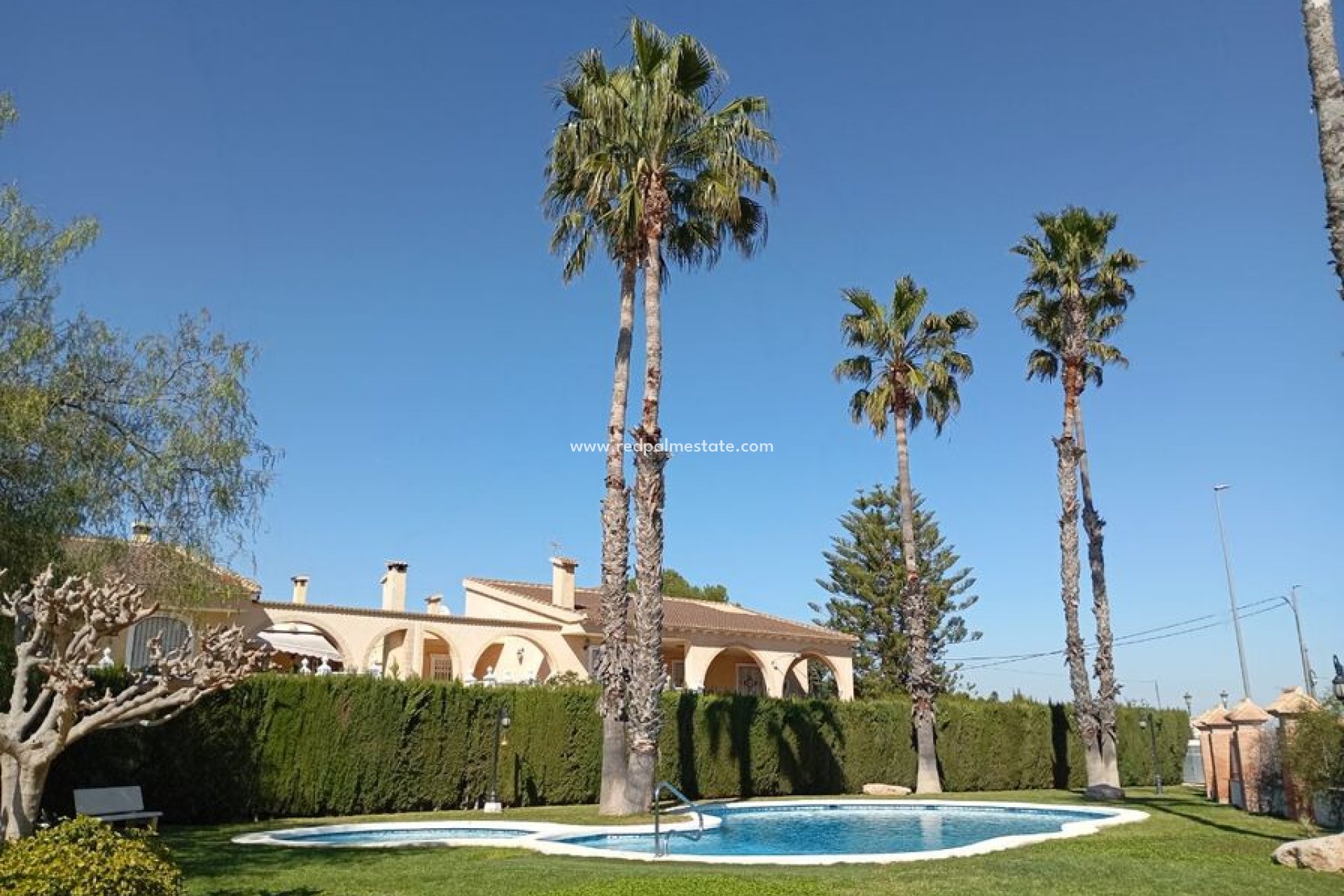 Återförsäljning - Radhus -
Catral - Costa Blanca