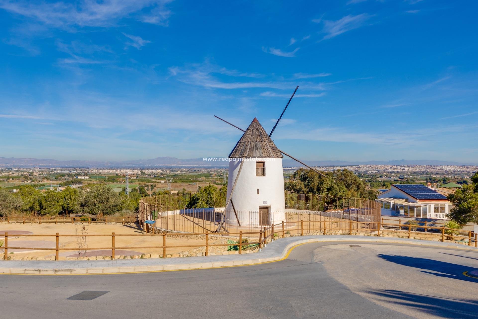 Återförsäljning - Radhus -
Ciudad quesada - Costa Blanca