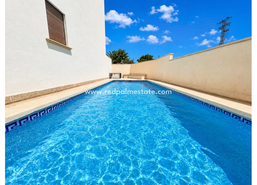 Återförsäljning - Radhus -
Daya Nueva - Costa Blanca
