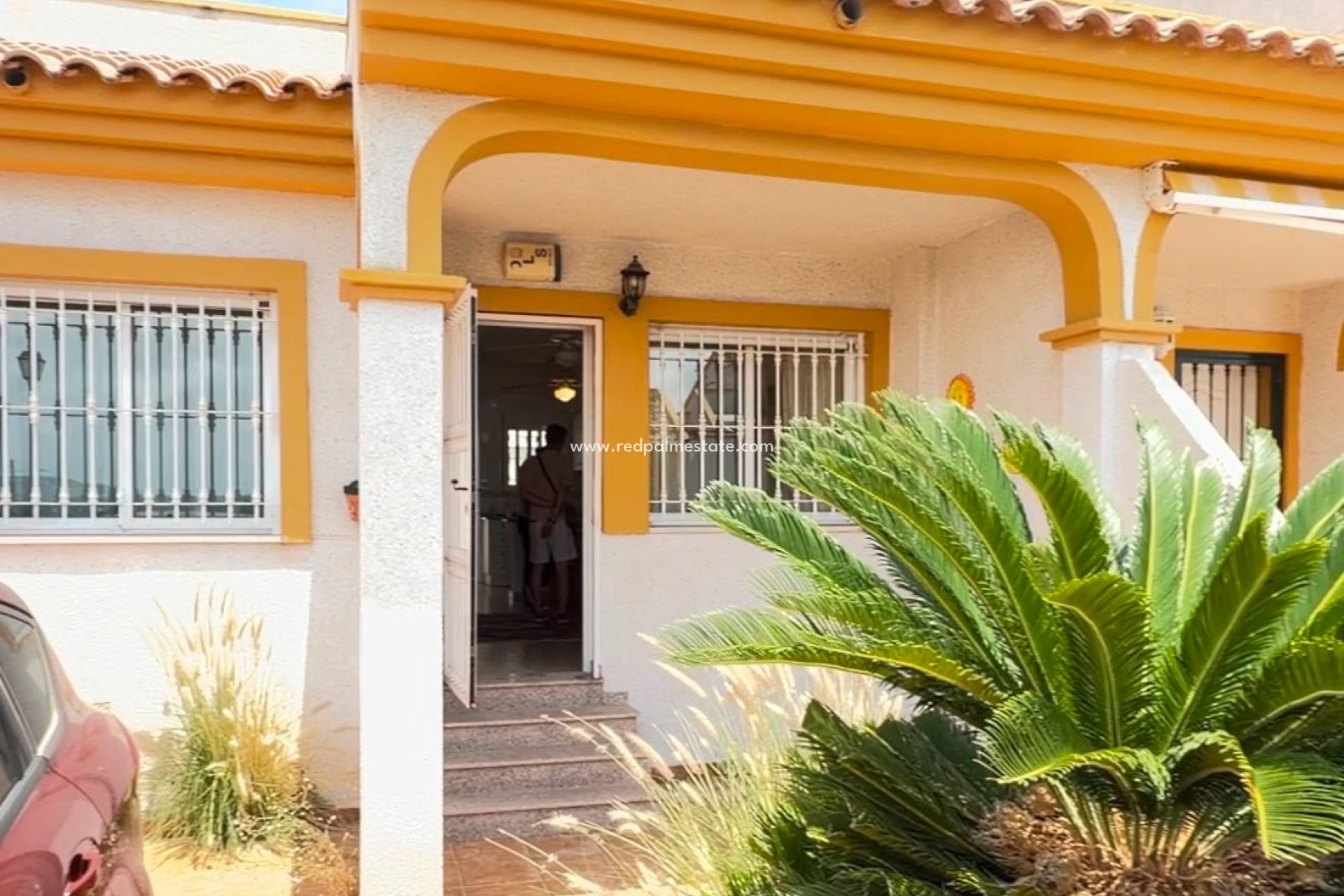 Återförsäljning - Radhus -
Daya Nueva - Costa Blanca