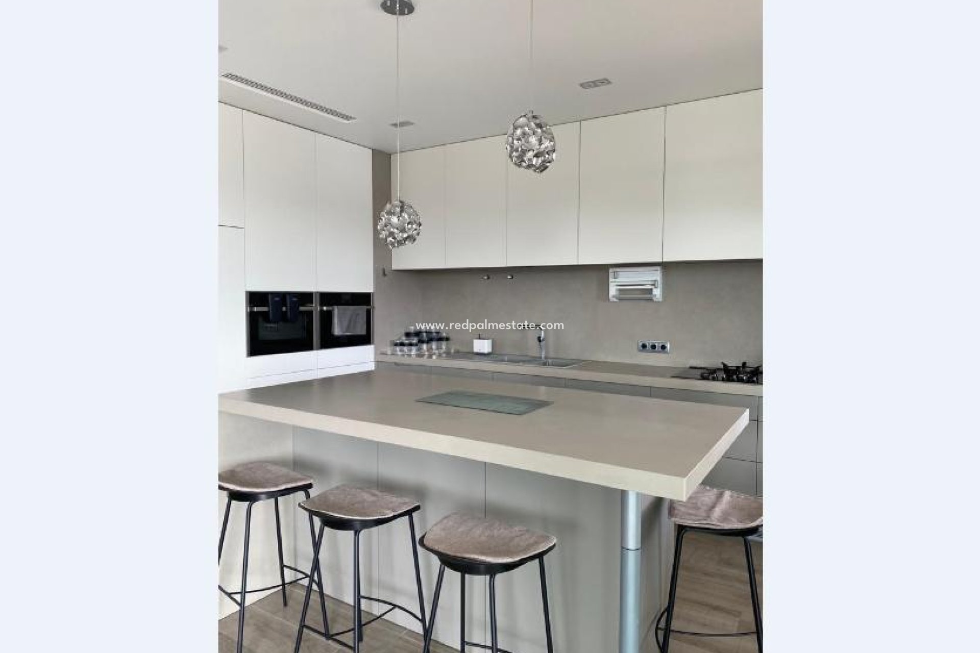 Återförsäljning - Radhus -
El Campello - Costa Blanca