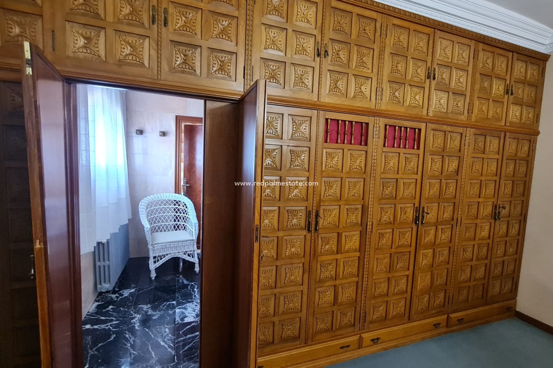 Återförsäljning - Radhus -
Elda - Inland