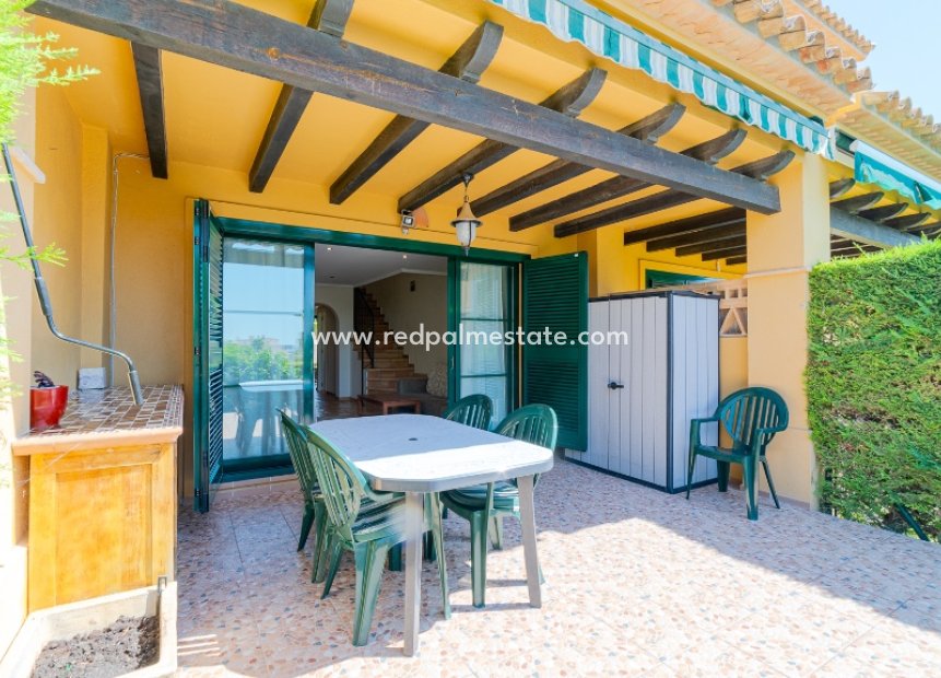 Återförsäljning - Radhus -
Finestrat