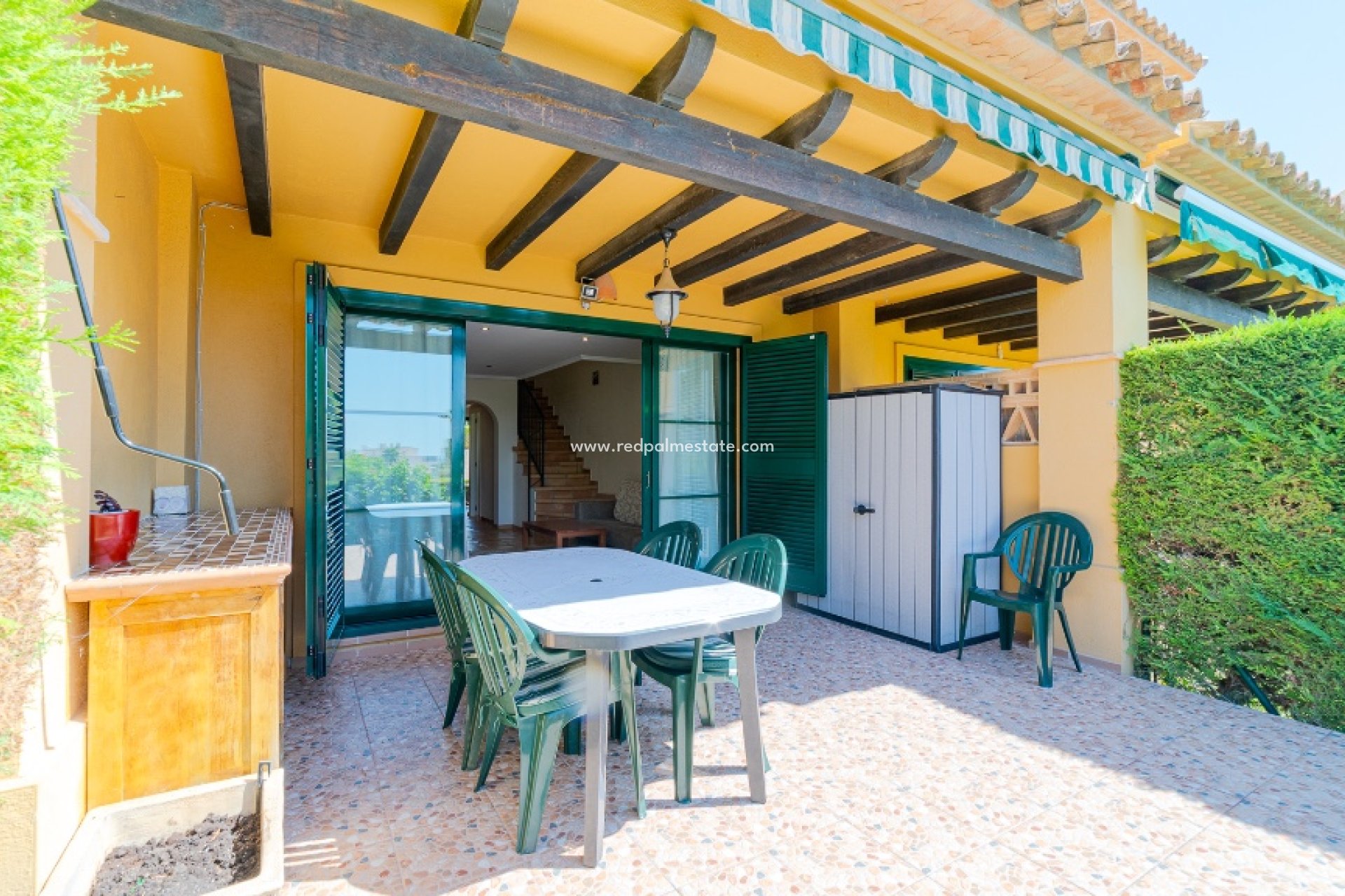 Återförsäljning - Radhus -
Finestrat