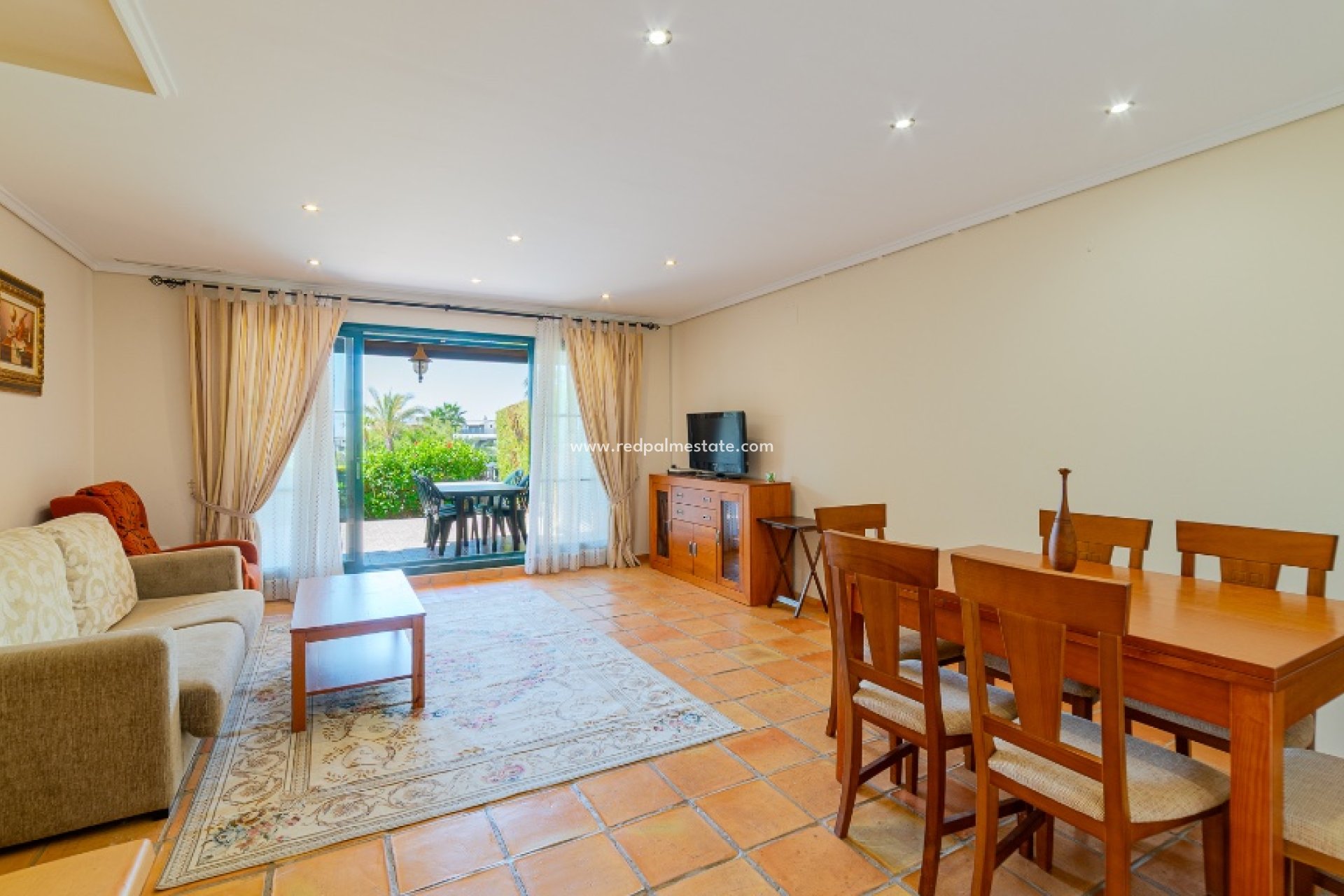 Återförsäljning - Radhus -
Finestrat