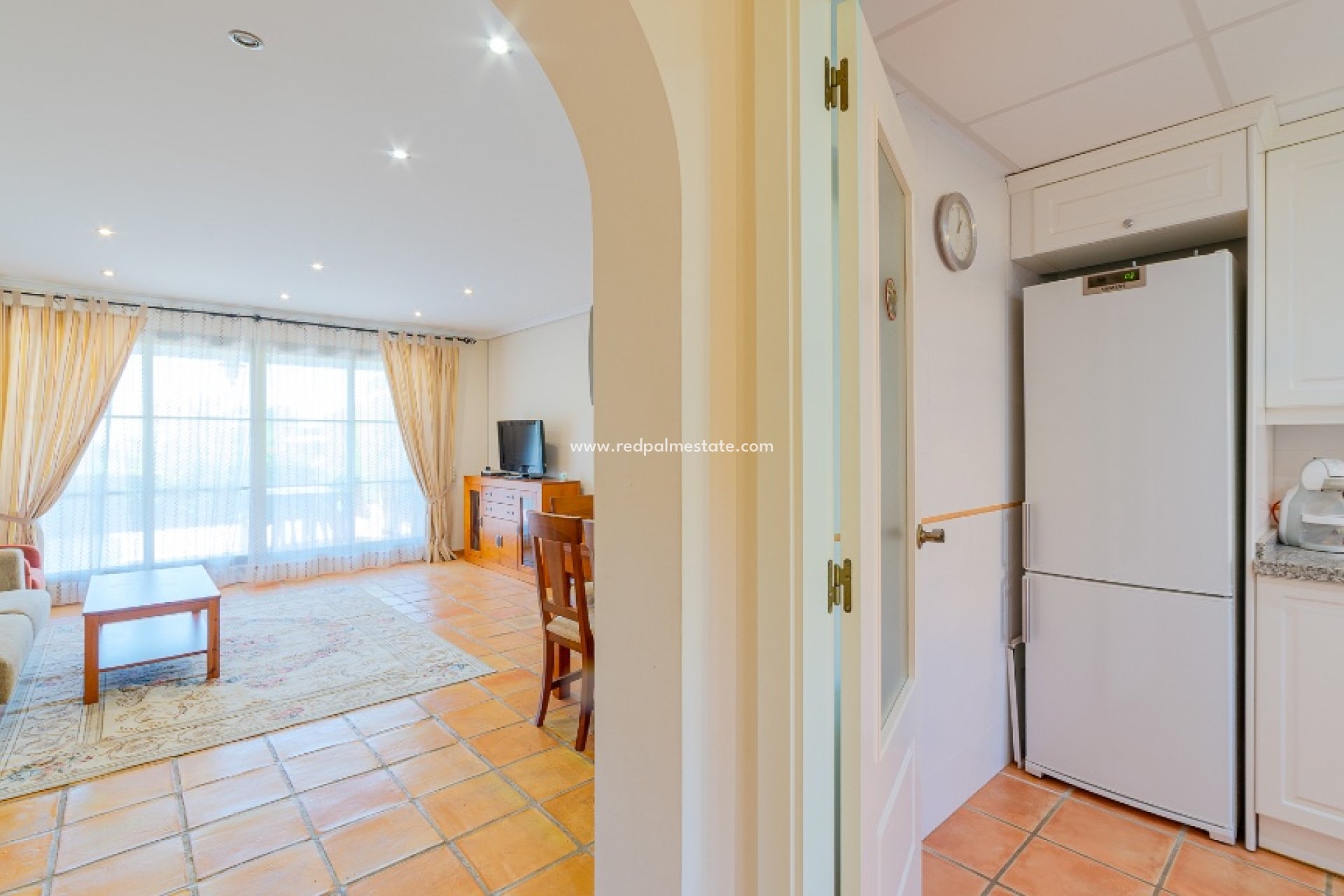 Återförsäljning - Radhus -
Finestrat