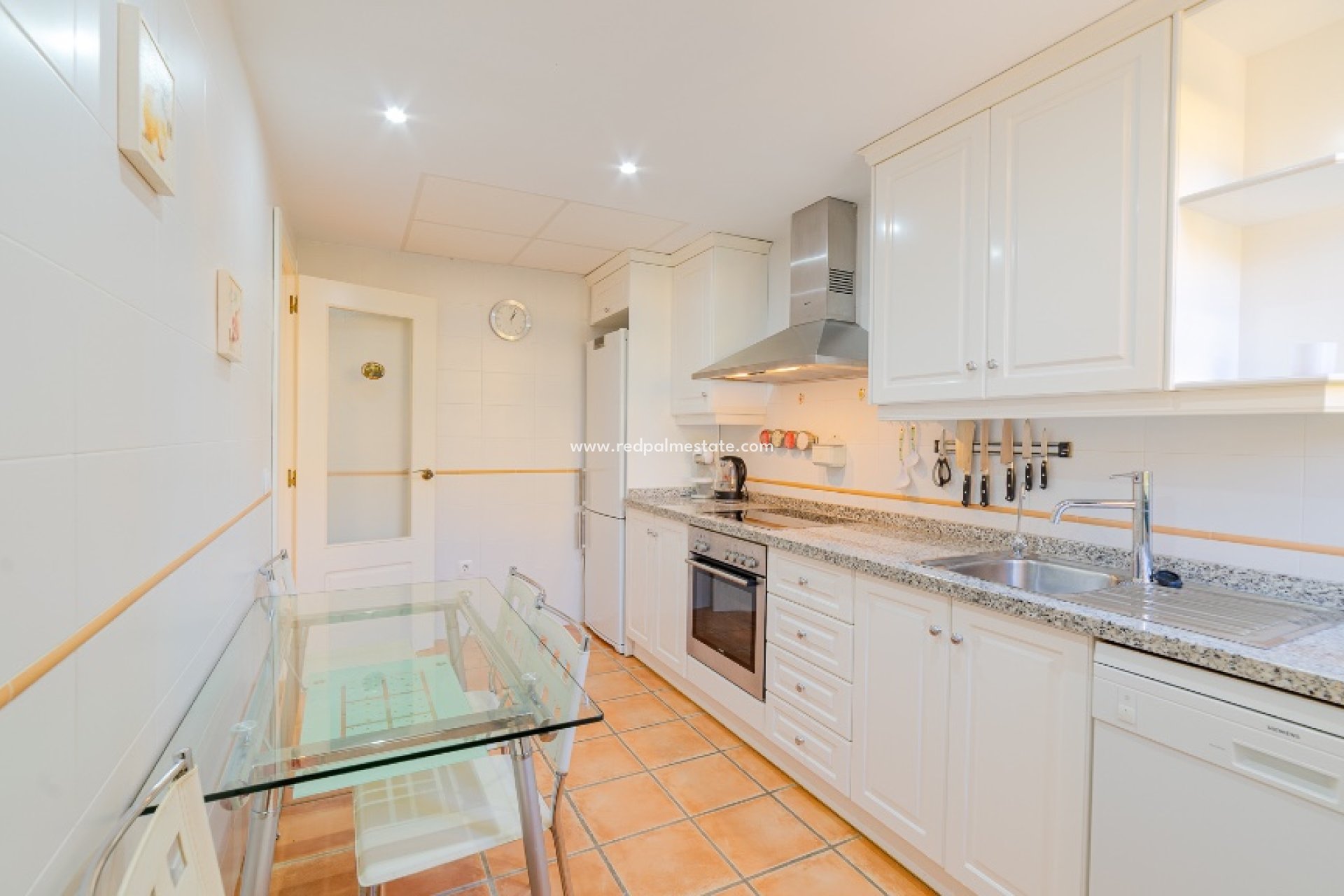 Återförsäljning - Radhus -
Finestrat