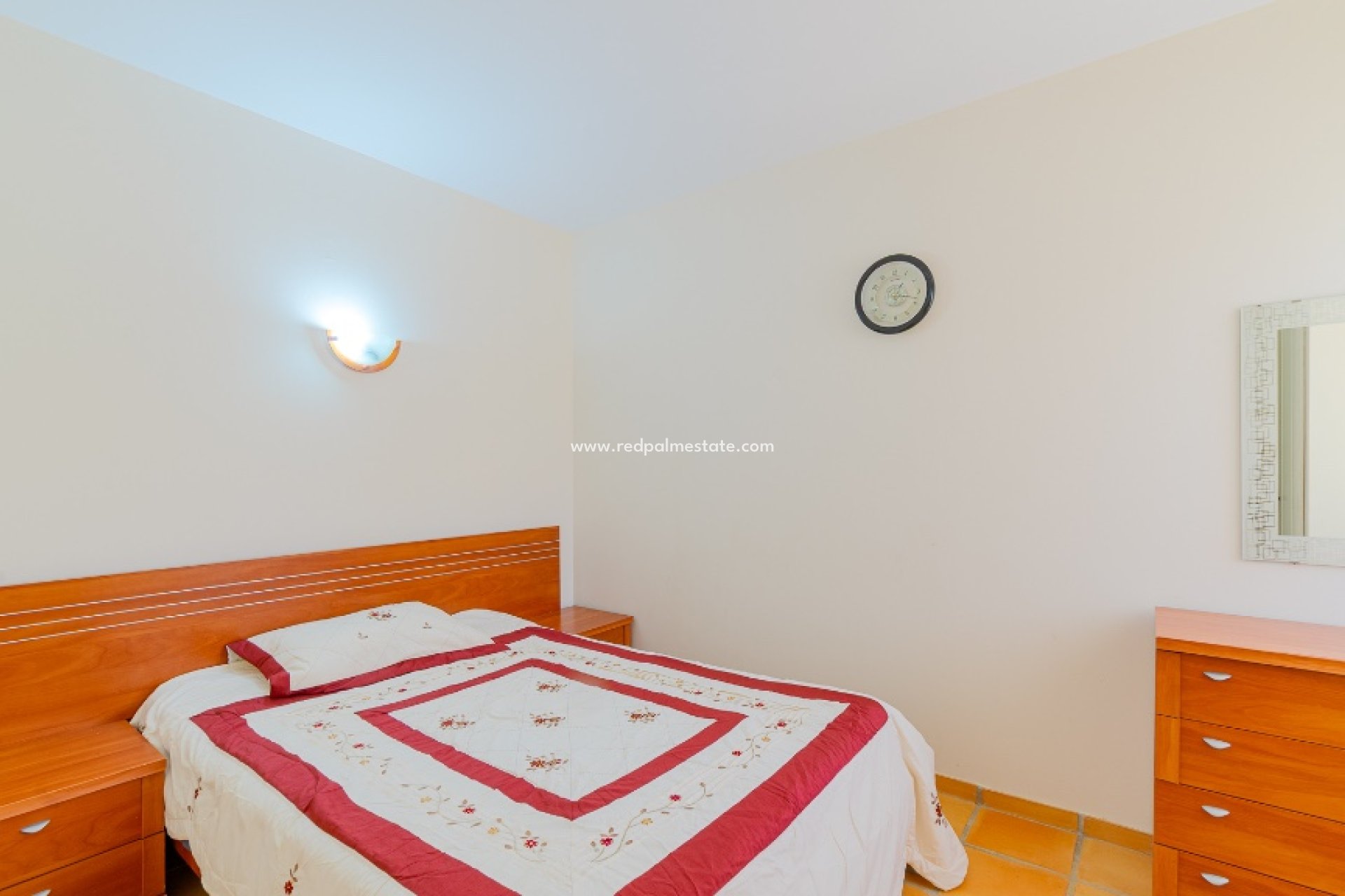 Återförsäljning - Radhus -
Finestrat