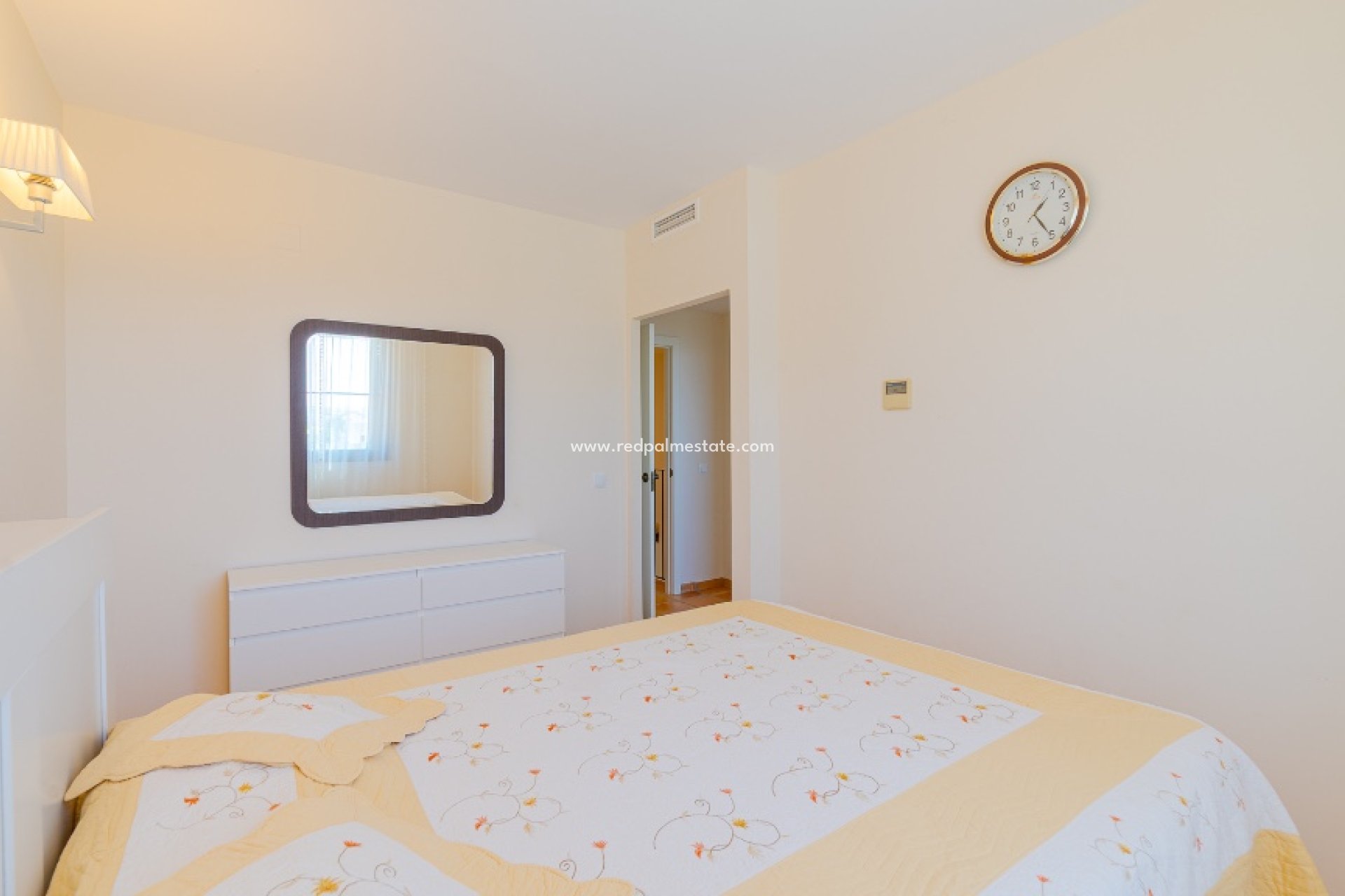 Återförsäljning - Radhus -
Finestrat