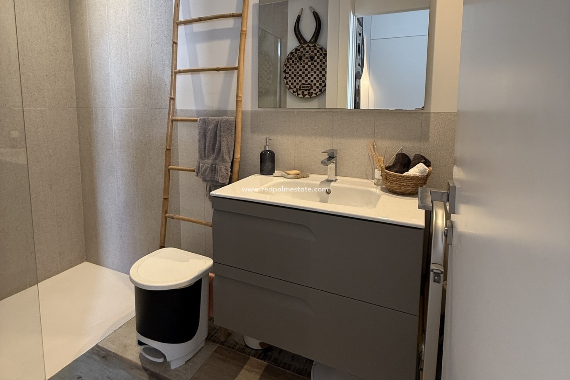 Återförsäljning - Radhus -
Finestrat