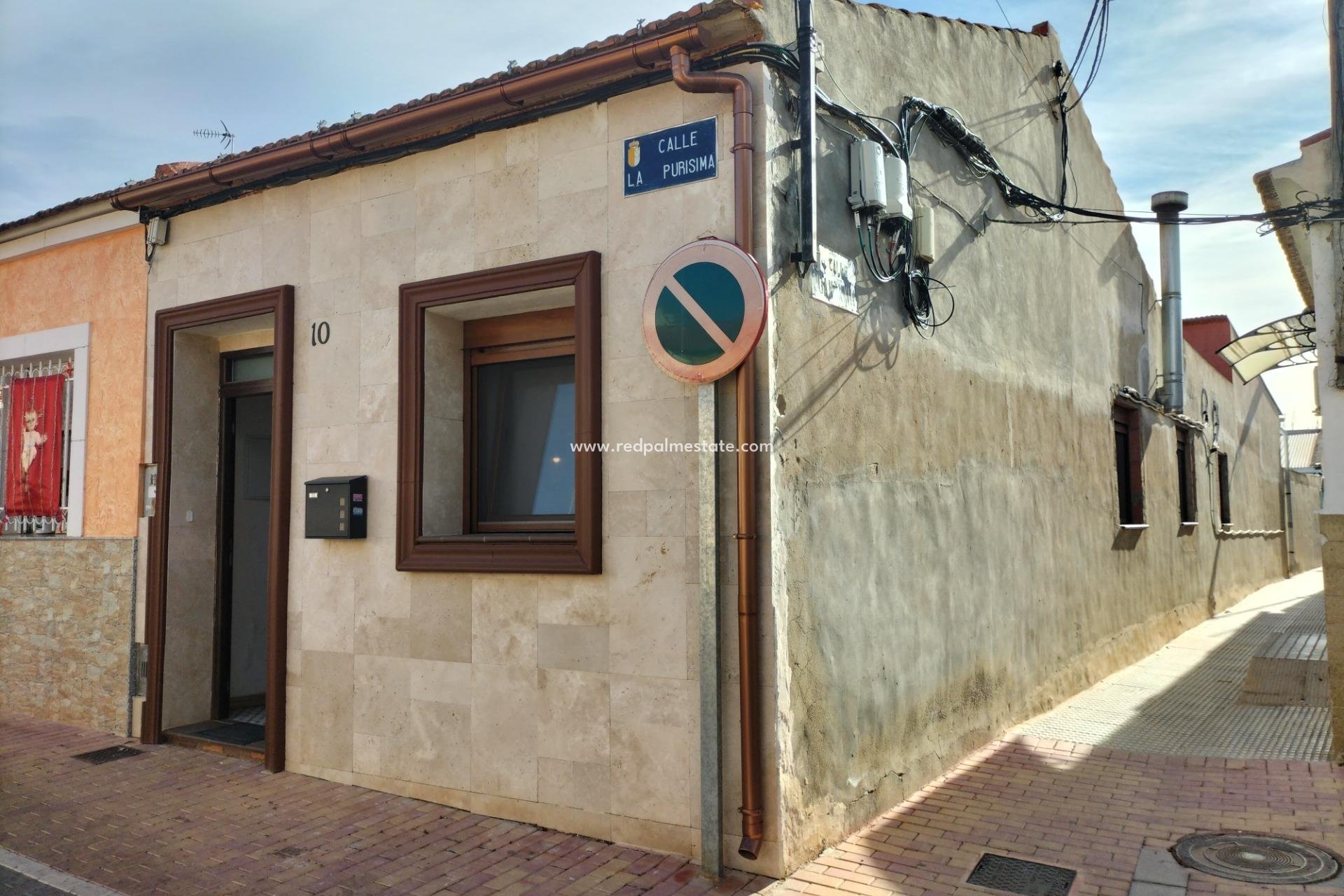 Återförsäljning - Radhus -
Formentera del Segura