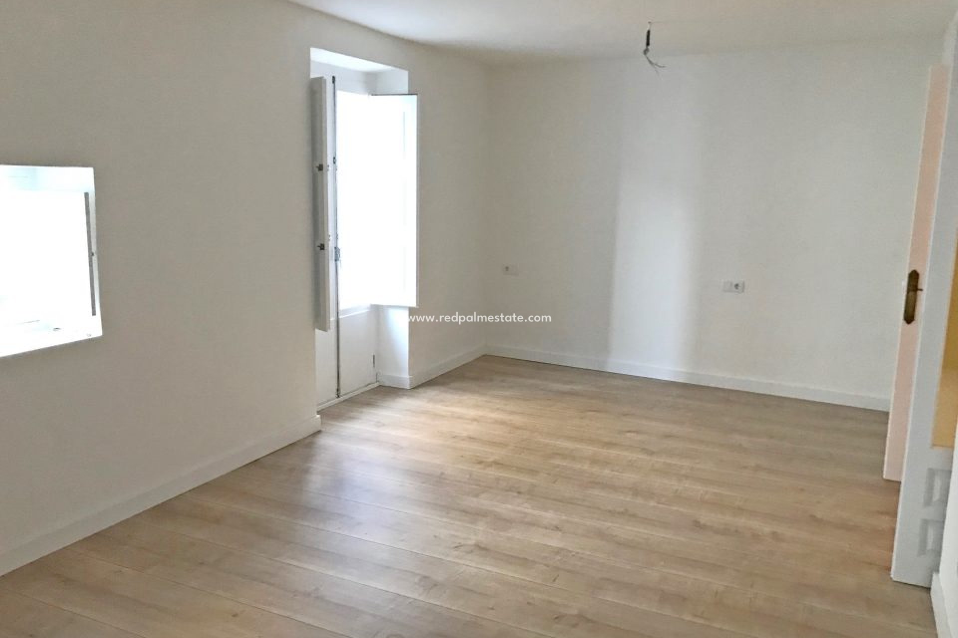 Återförsäljning - Radhus -
Jávea