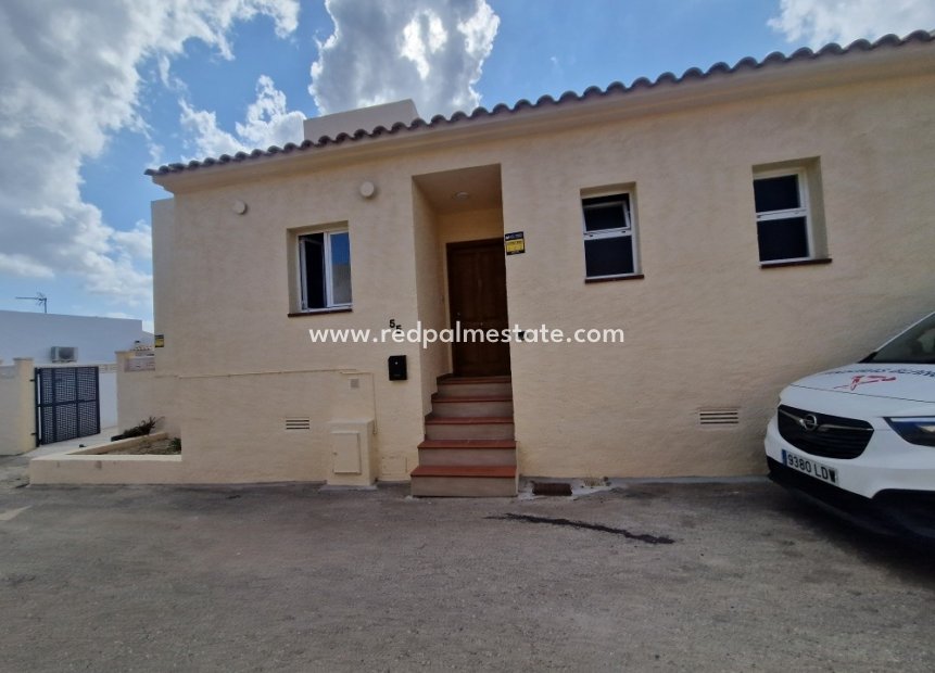 Återförsäljning - Radhus -
La Nucía - Costa Blanca