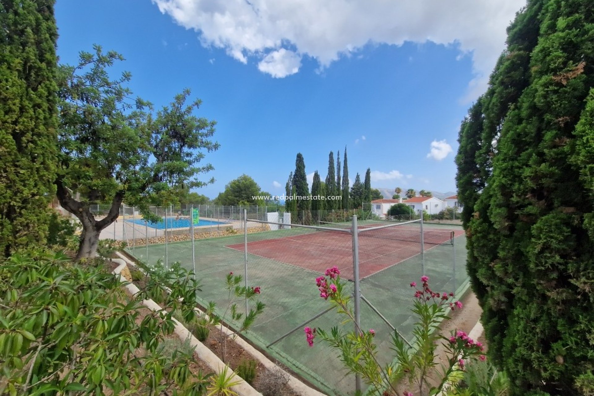 Återförsäljning - Radhus -
La Nucía - Costa Blanca