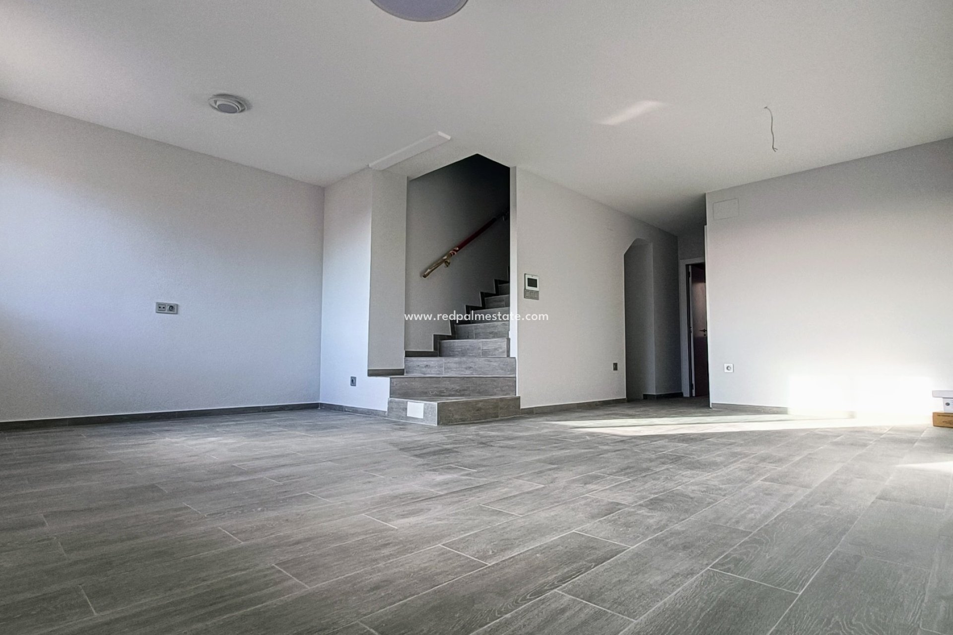 Återförsäljning - Radhus -
La Romana - Inland