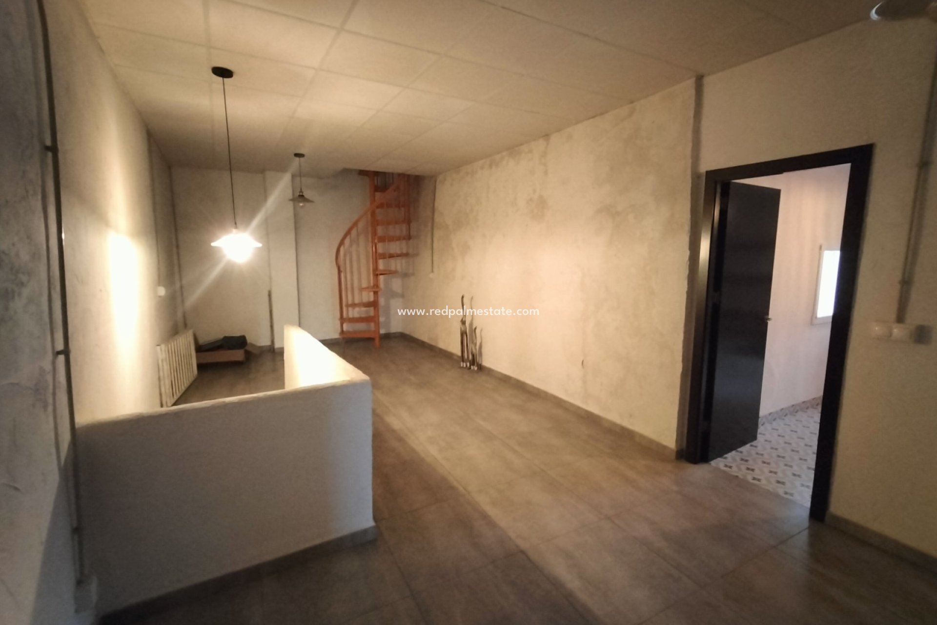 Återförsäljning - Radhus -
Monóvar/Monóver - Inland